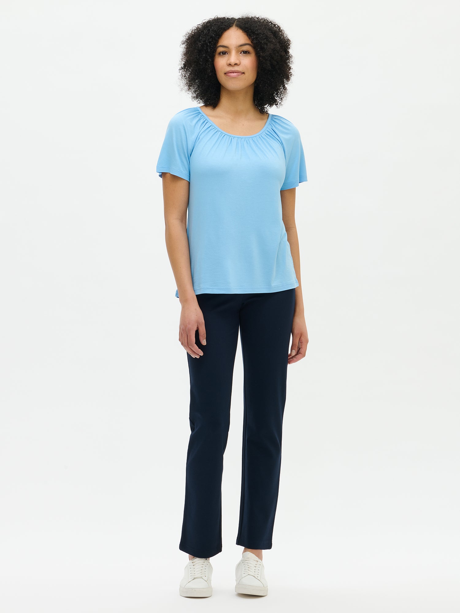 Nanso women's Dark Blue Assi trousers, on a model from front.