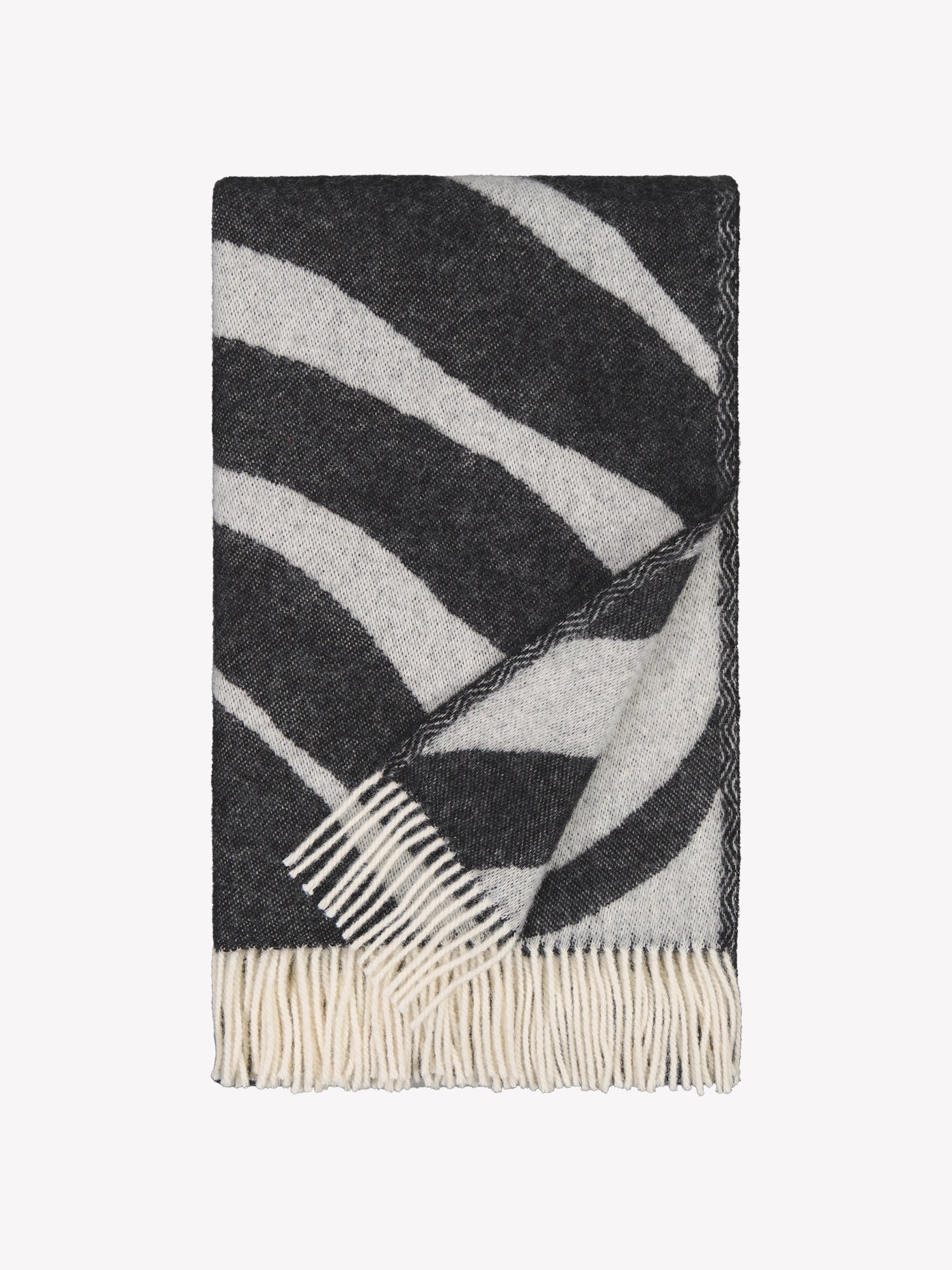 SYLI Wool Blanket, crafted from 100% new, virgin wool in a stylish black and white design. Product picture.