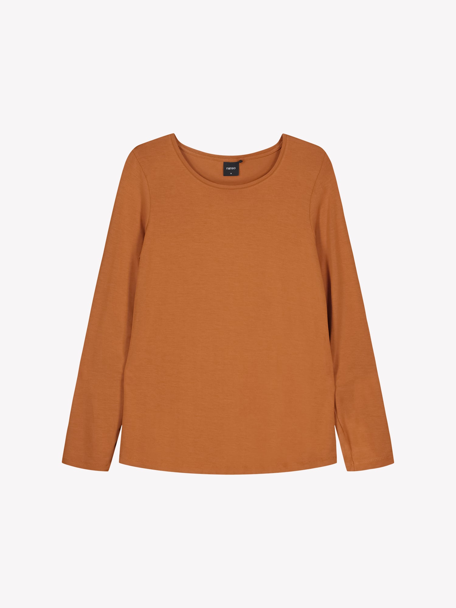 Brown Hento shirt with long sleeves and round neckline in a product picture.