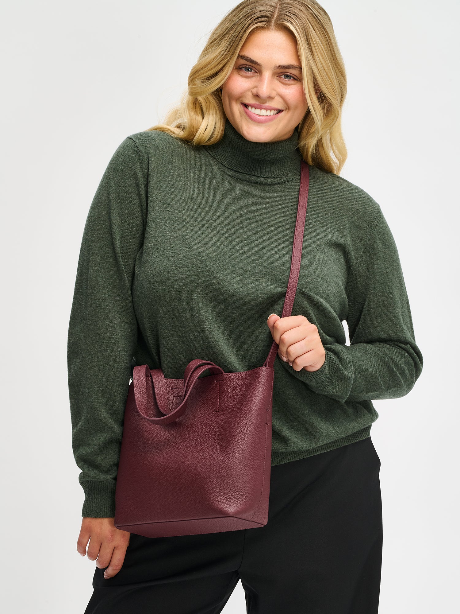 Nanso elegant burgundy Naru Tote leather bag.