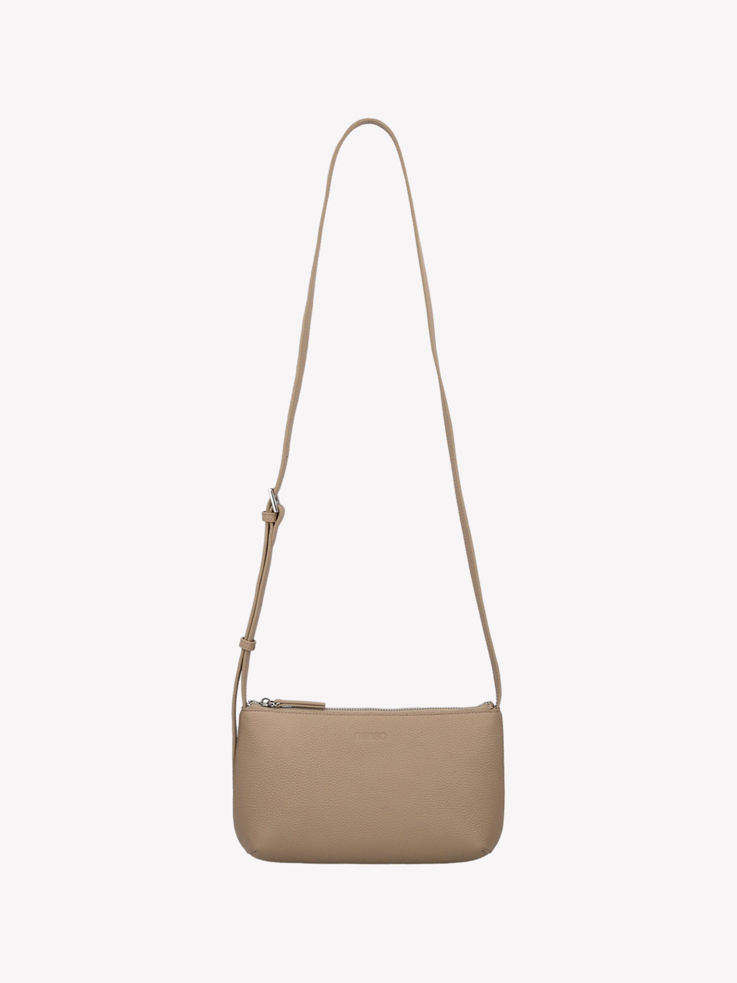 Nanso sleek light beige Naru leather bag comes with a long, adjustable shoulder strap and a secure zip closure. Made from certified leather. Product picture from the front.