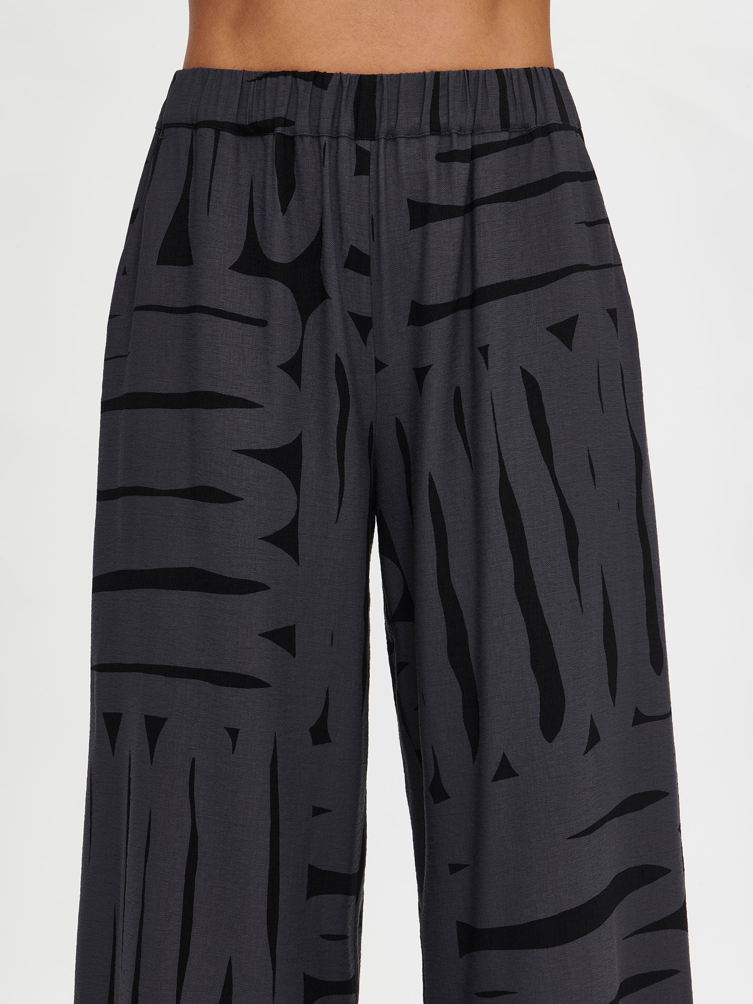 Nanso women's gray Kaiku trousers feature a patterned design