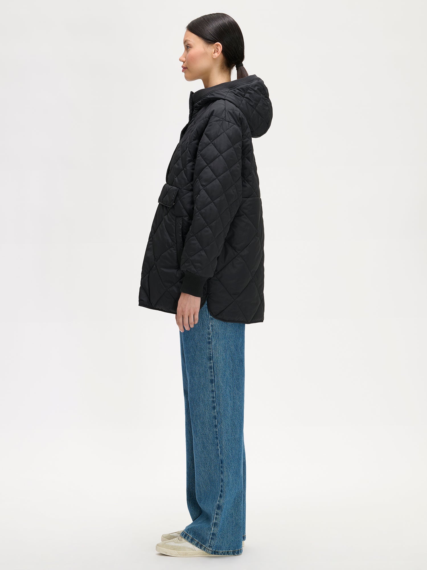 Nanso women's relaxed-fit black anorak quilted coat, side