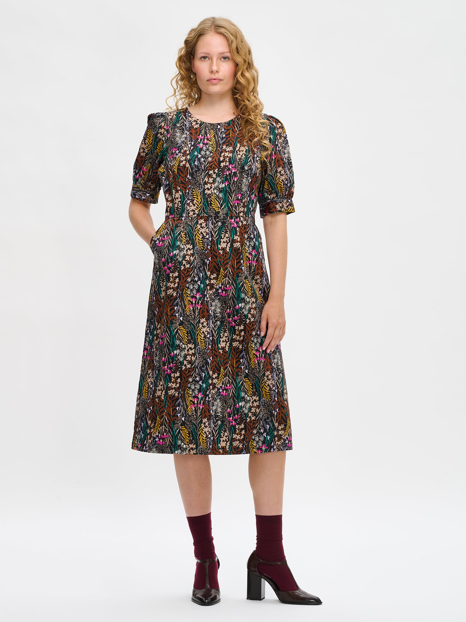 Women´s sophisticated multicolored Kuutamo dress. Worn by a model in size 36.