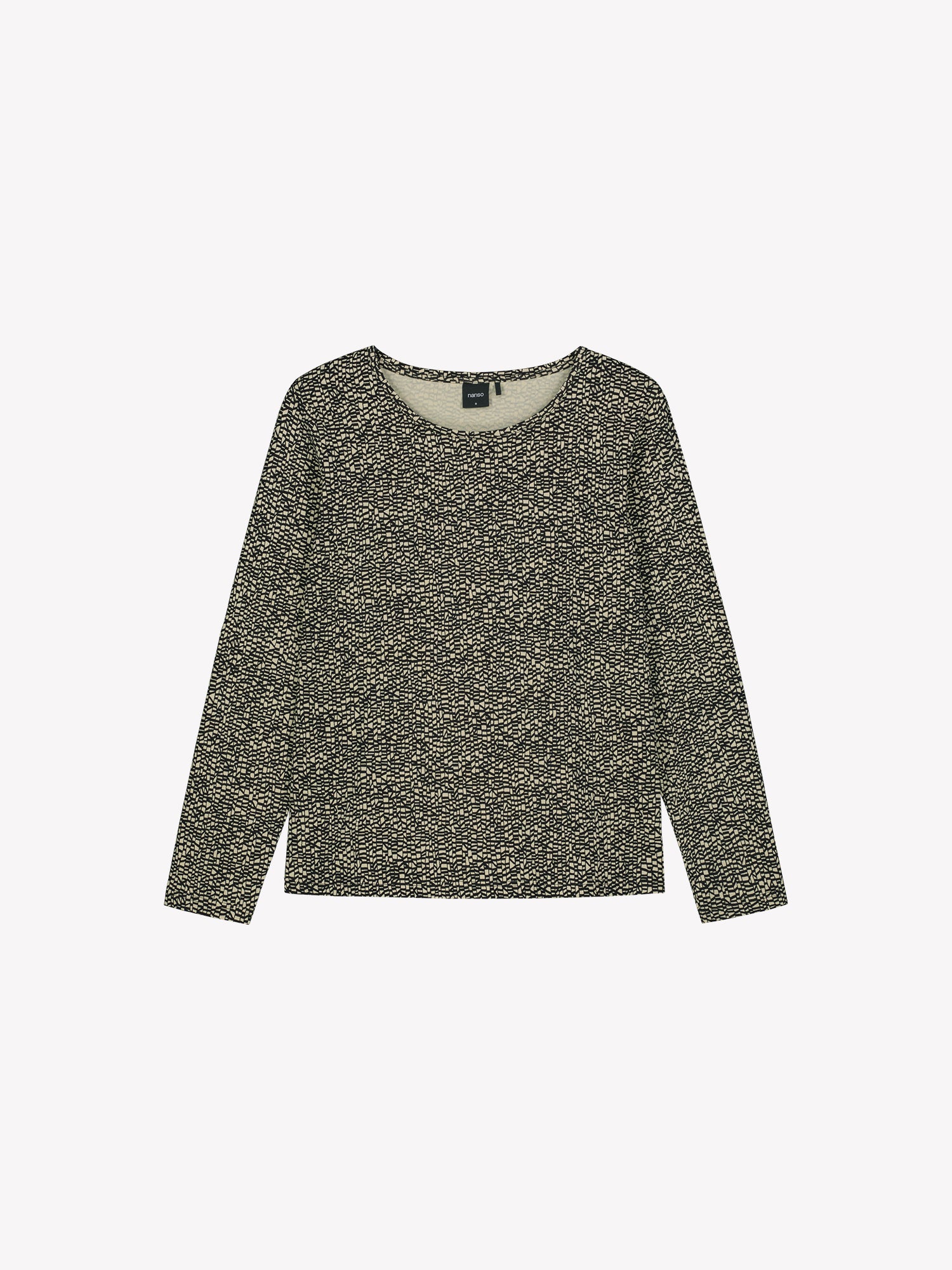 Nanso women's patterned Kaislat blouse in beige with a round neckline and full-length sleeves. Product picture from the front.