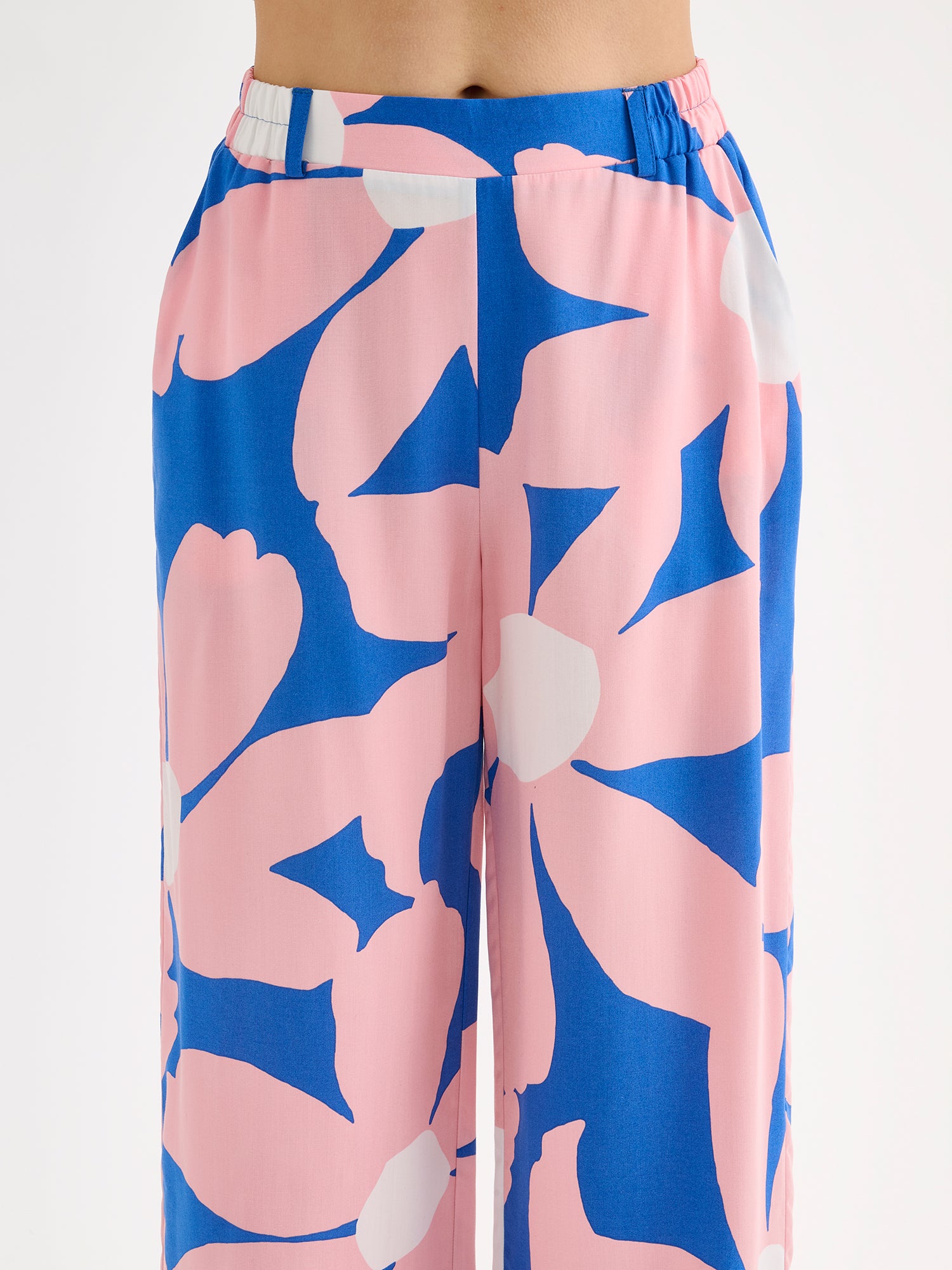 Nanso women's Rosi trousers on a model, close-up.