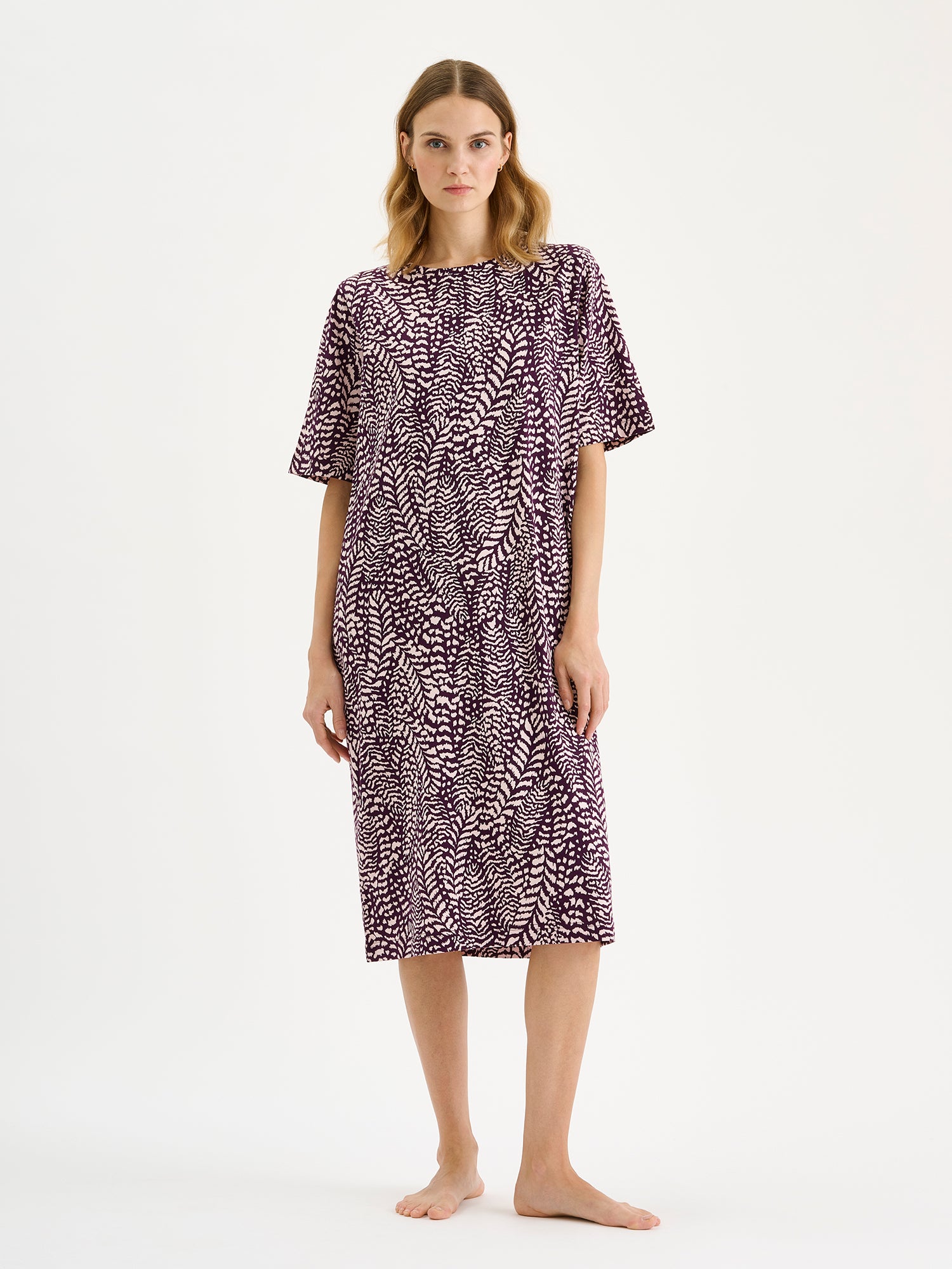 Nanso women's classic straight-cut long nightgown for women, the Fiona features an elegant violet-toned pattern, pictured on a model.