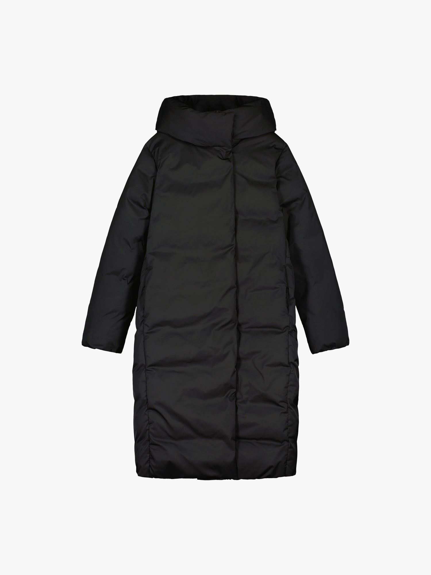 Warm and wonderfully voluminous, the long Inari puffer coat in black in a product picture.