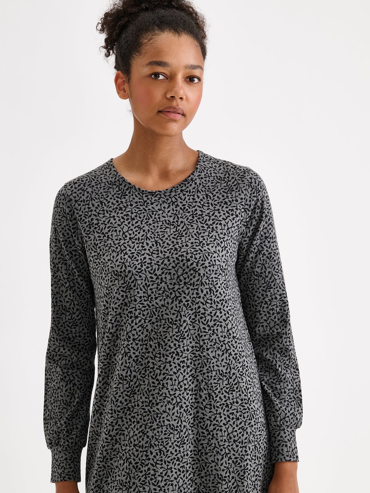 nanso women's Marja nightdress features a timeless black and grey print on a model. | S - 177cm