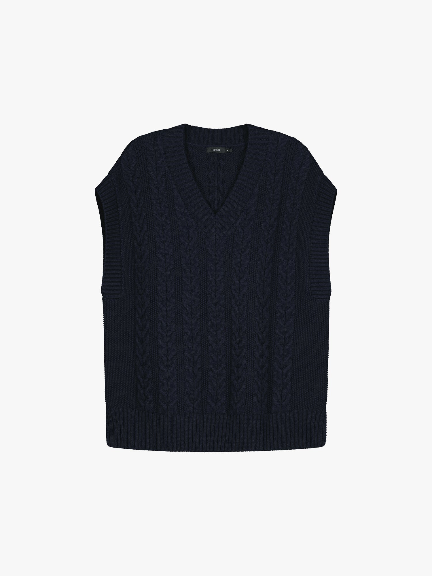 Nanso women's relaxed and generously cut Palmikot -knit vest in a product picture