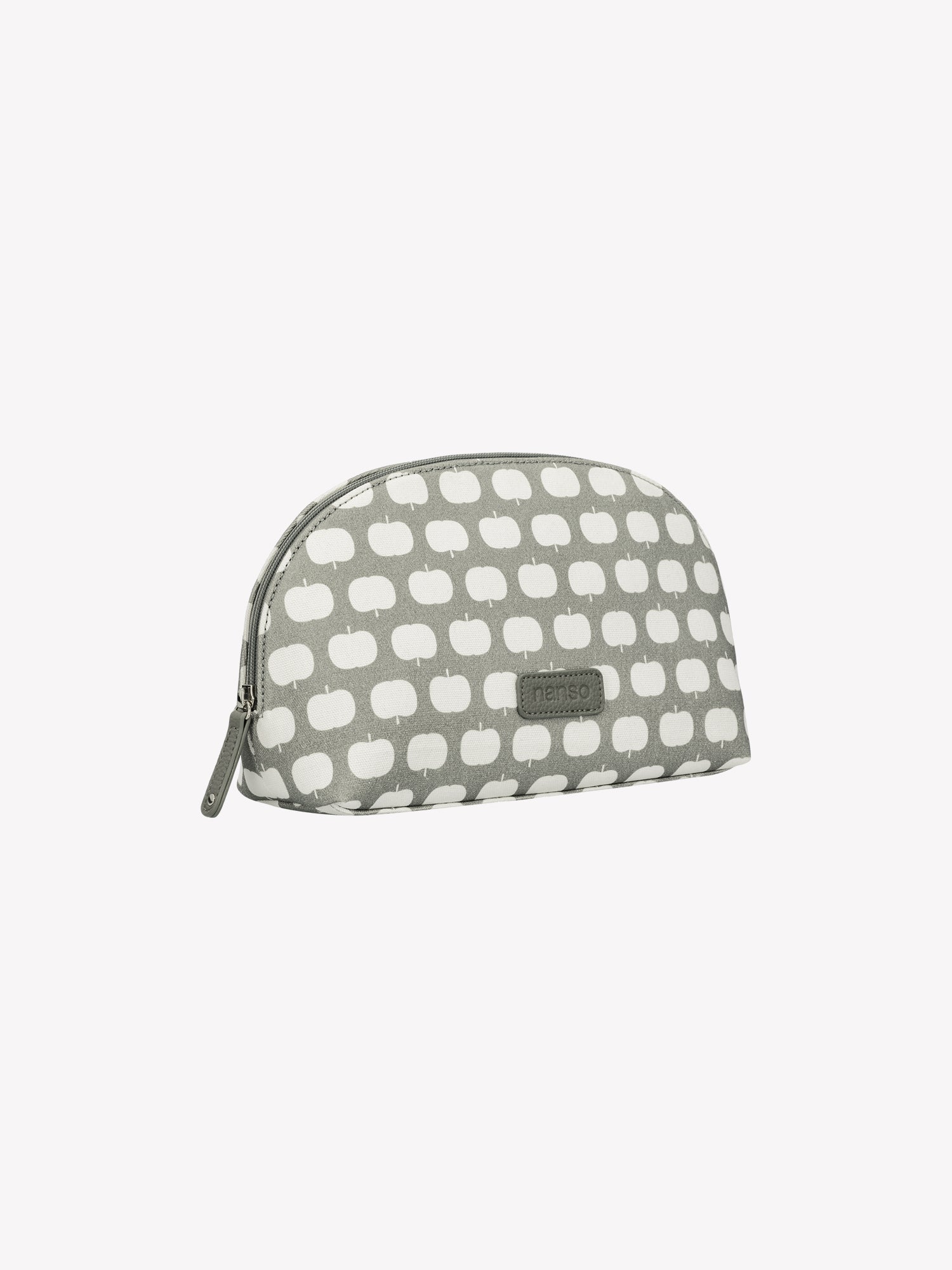 Nanso's Omppu cosmetics bag in green features a charming apple pattern, a product picture.