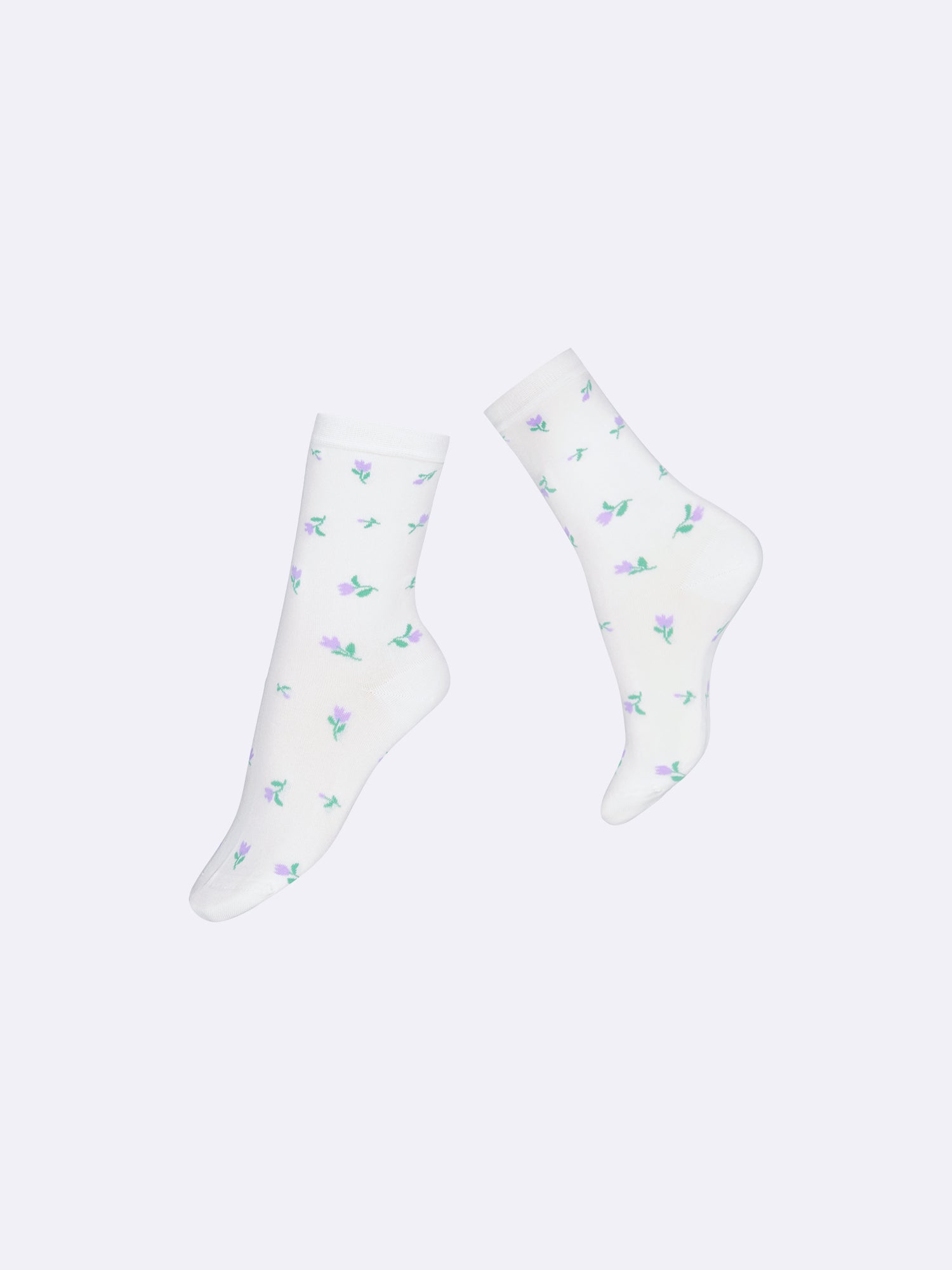 Vogue women's Alice ankle socks in white with a lovely flower print.