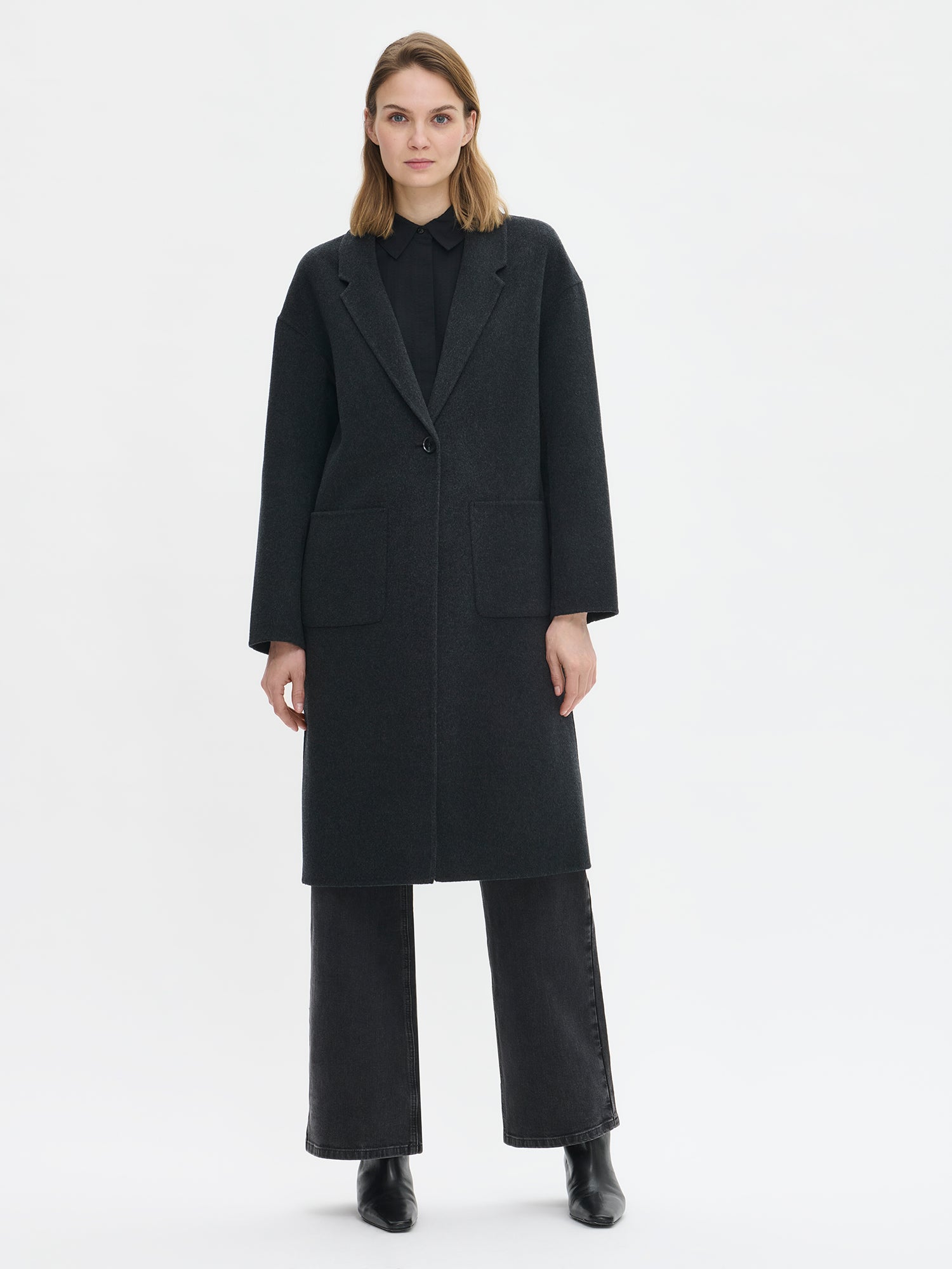 Nanso women's stylish and timeless grey YLLE wool coat from the front