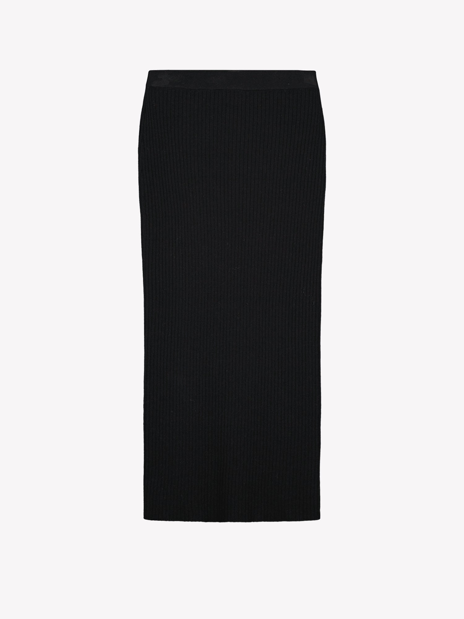 Nanso women´s Villis ribbed knit skirt in black. In a product image.