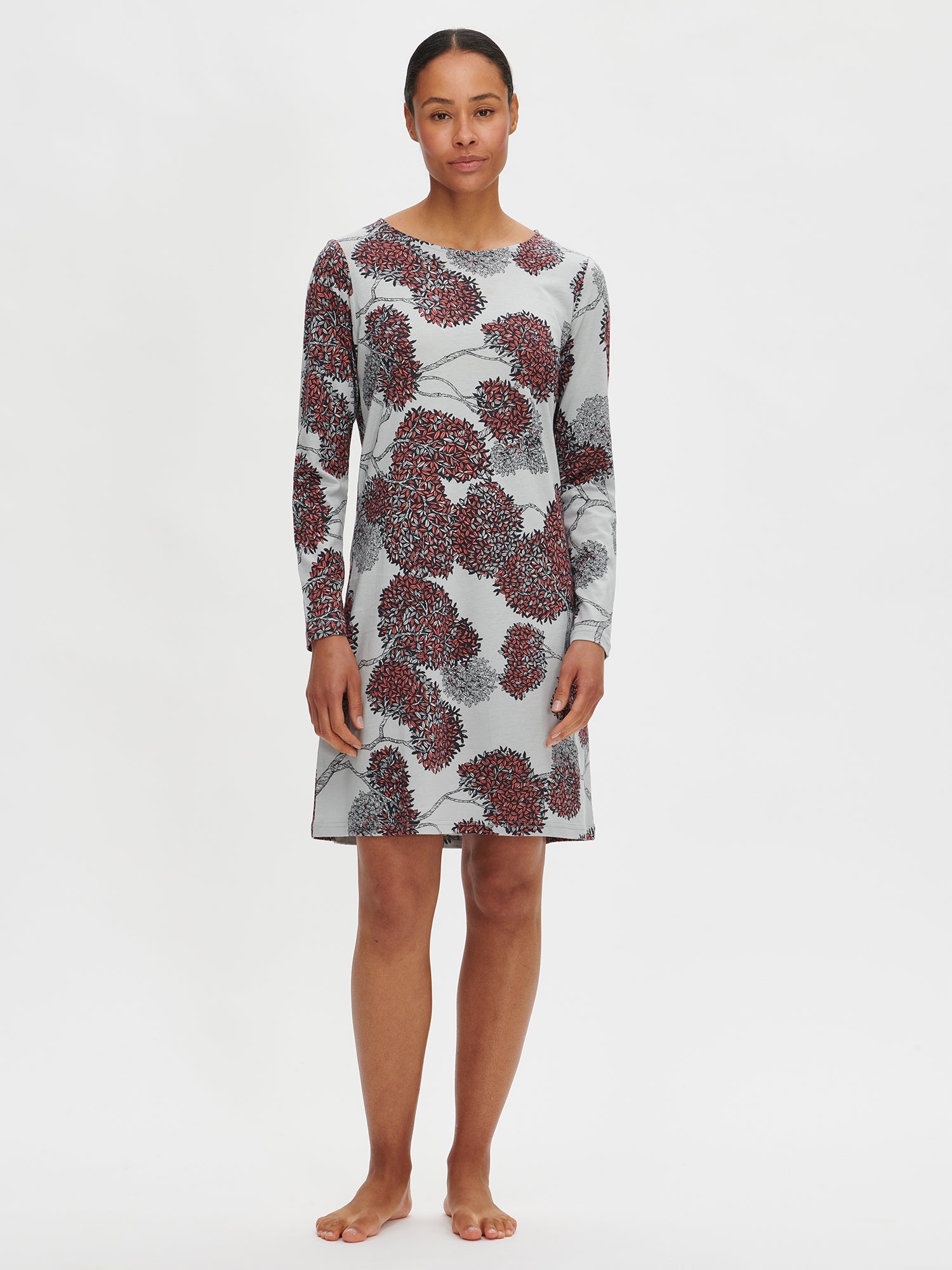 Nanson women's patterned grey Tuomi nightgown with long sleeves worn by the model.