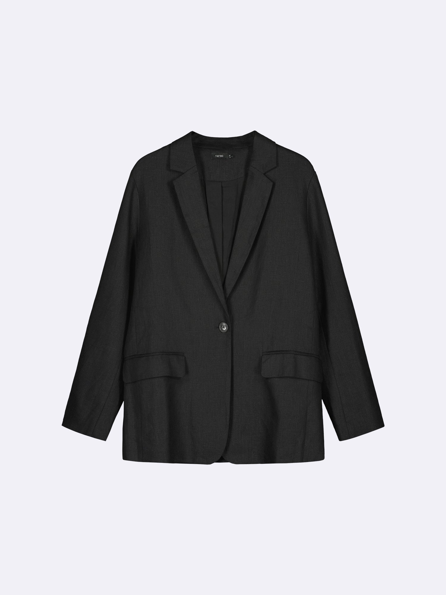 The Nanson women's stylish black ARLES linen blazer features pockets for added convenience.