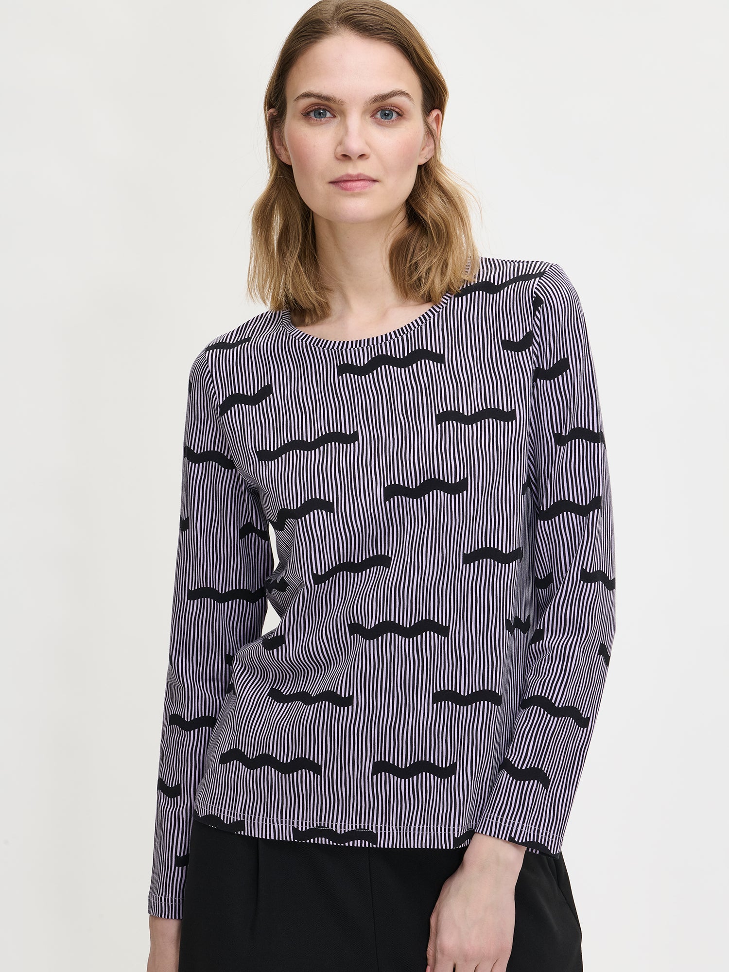 Nanso women’s patterned lilac Laineilla blouse from the front