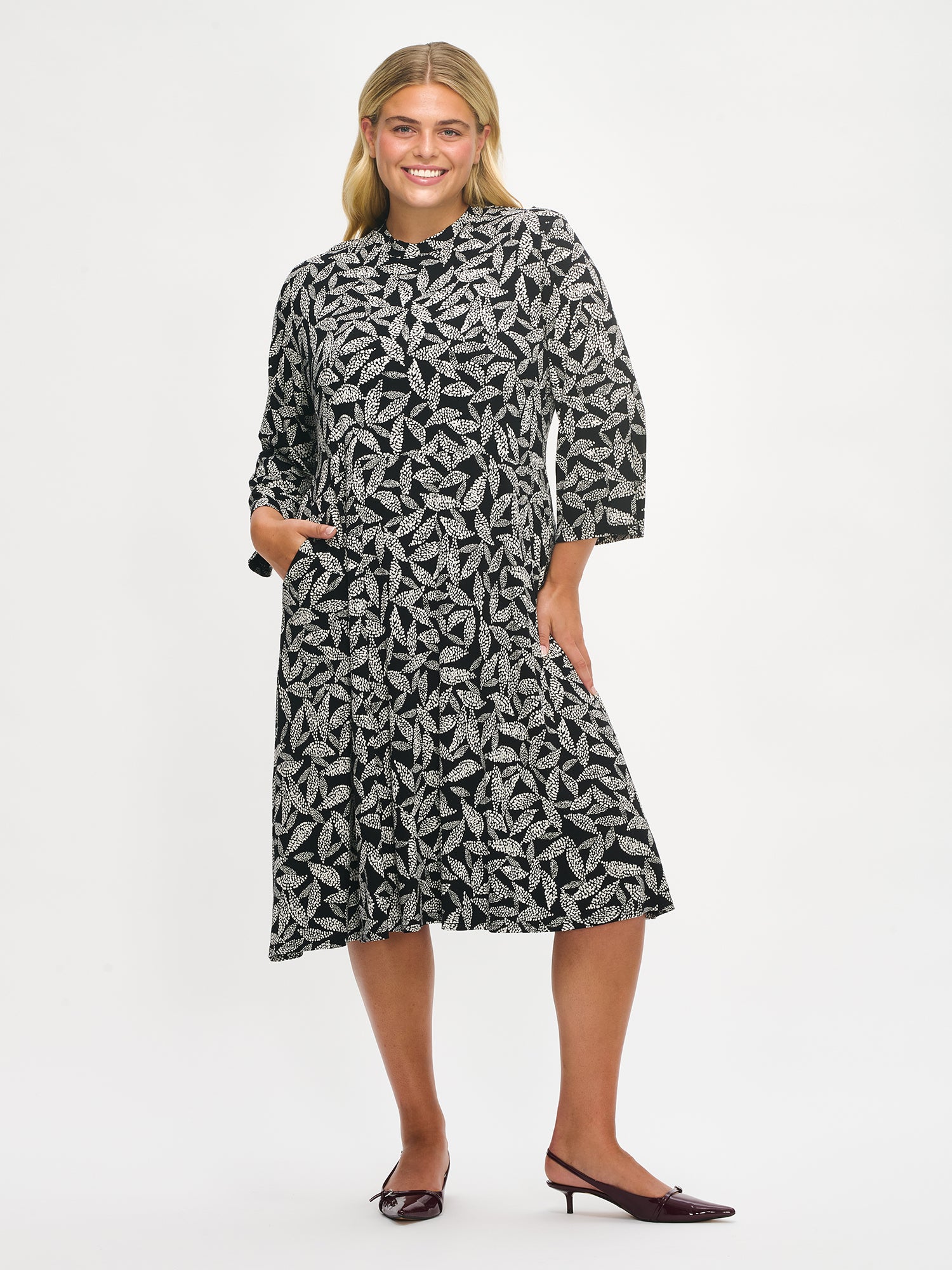 TRIINE Women's Patterned Black-White Dress