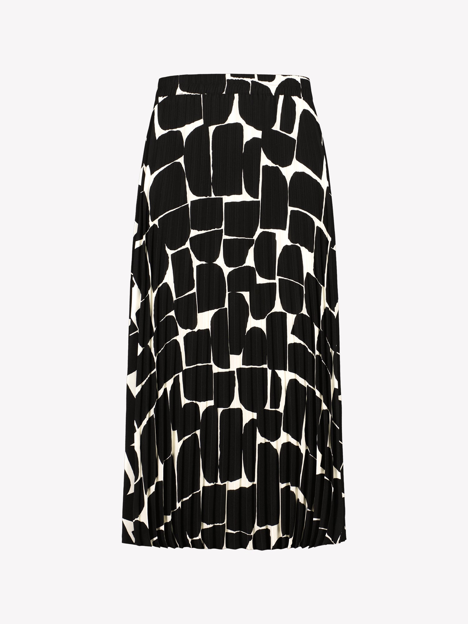 Nanso women’s black and white patterned Muuri skirt in polyester, fine pleats and elastic waistband, product photo back view.