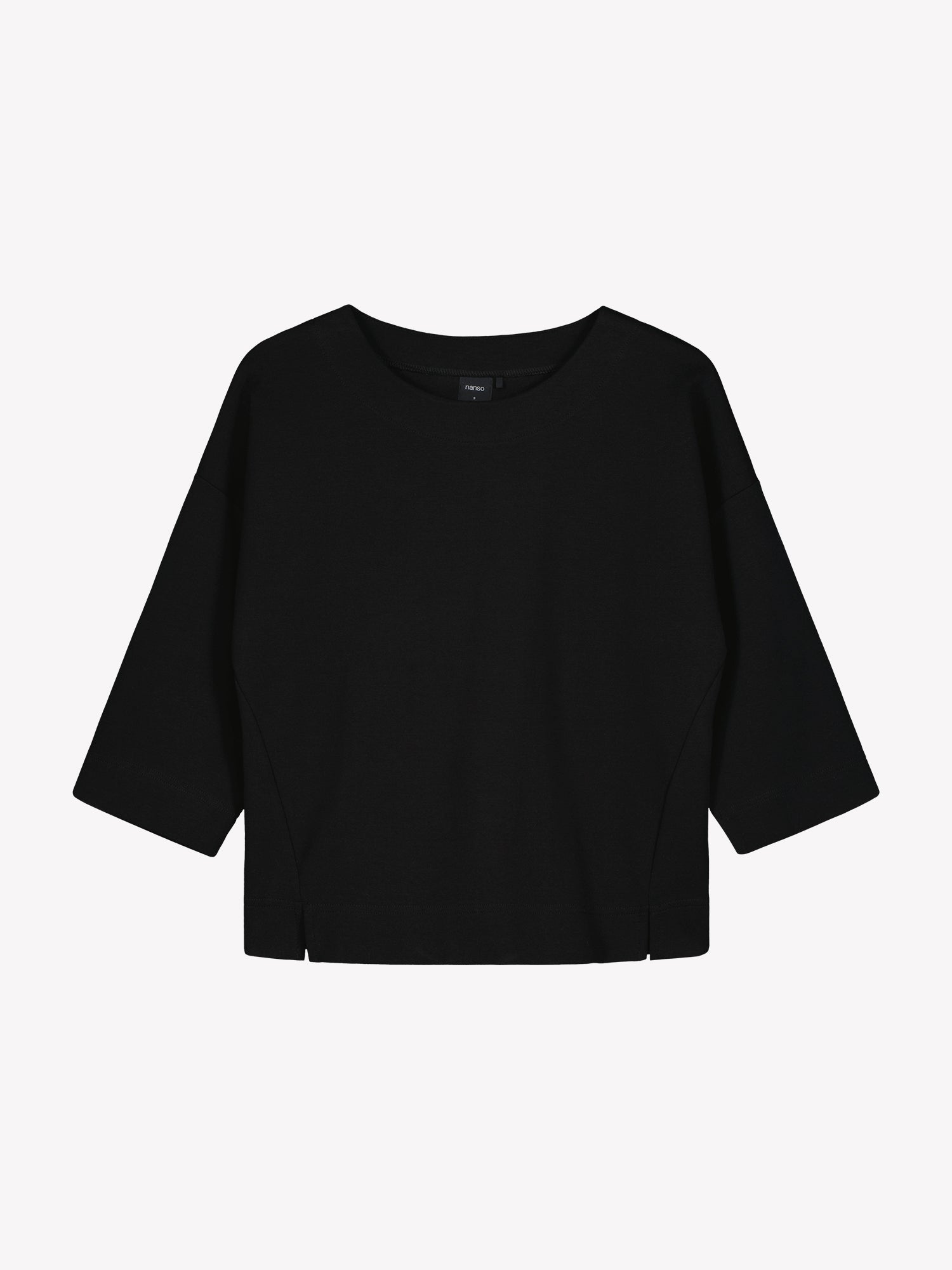 Nanso women’s black Elena top in cotton–polyester–elastane knit, oval neckline, 3/4 sleeves and dropped shoulders, product photo front view.
