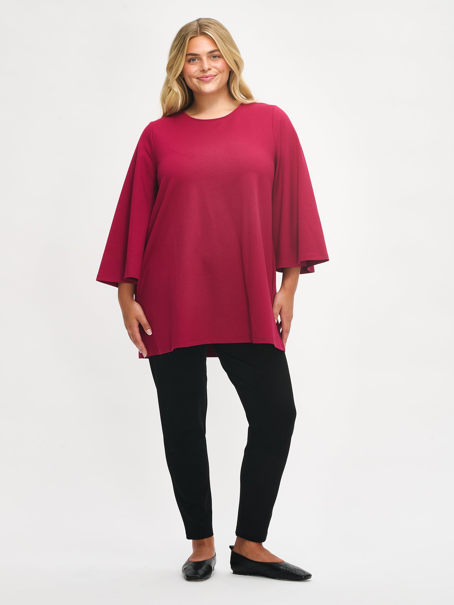 Nanso women’s Elegia tunic in burgundy, front in size XL