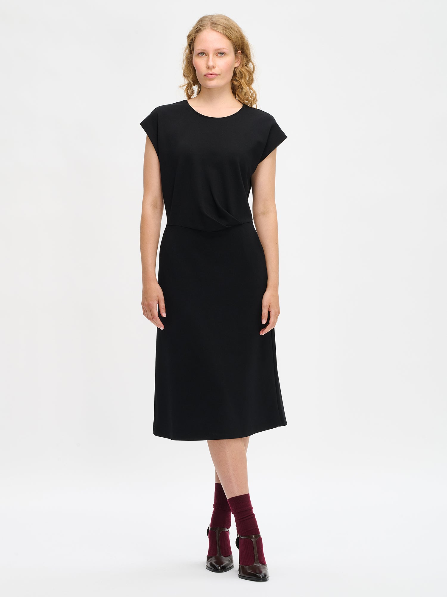Nanso women's Elegia dress in black, front size S