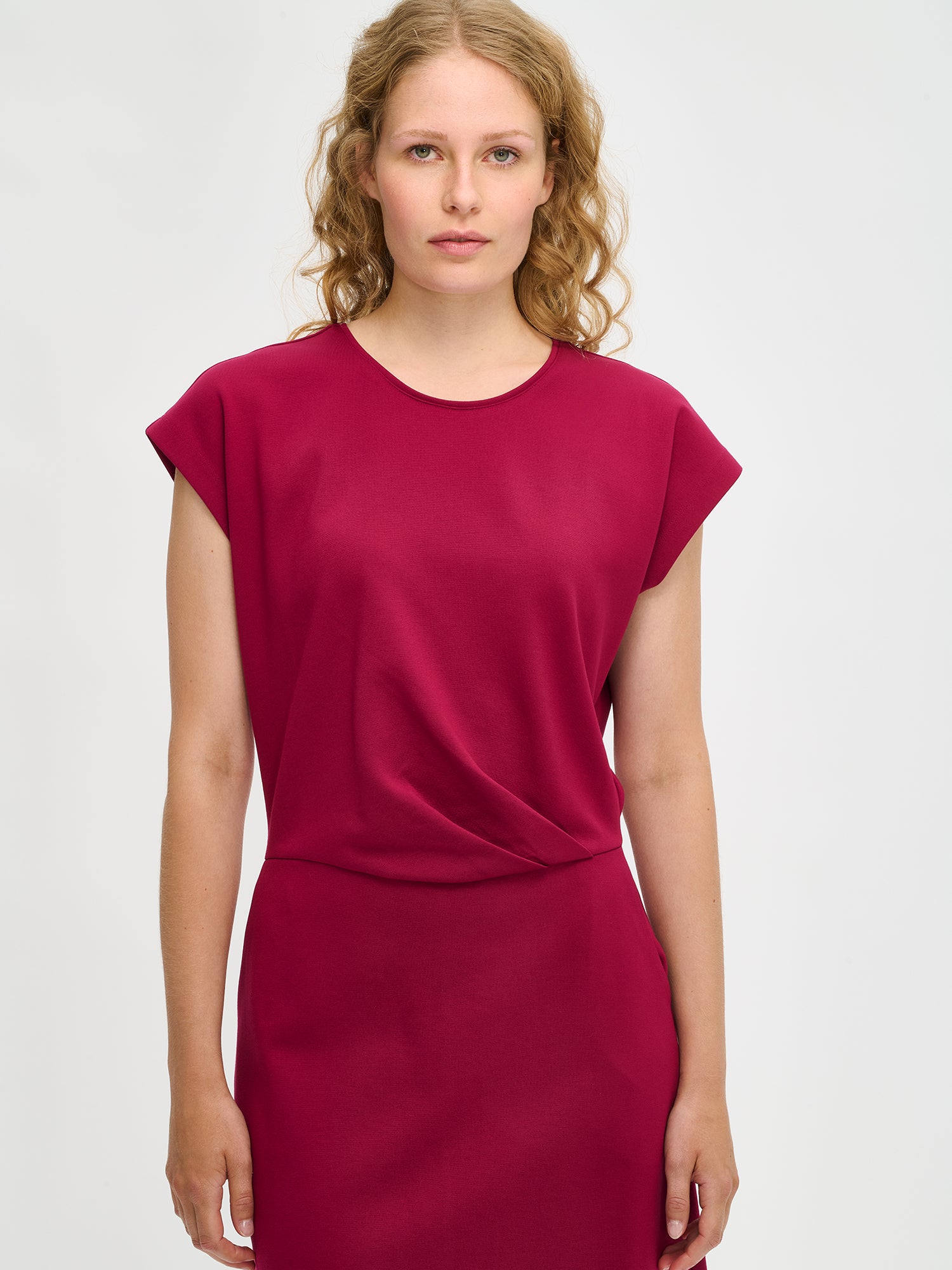 Nanso women's Elegia dress in burgundy, close-up