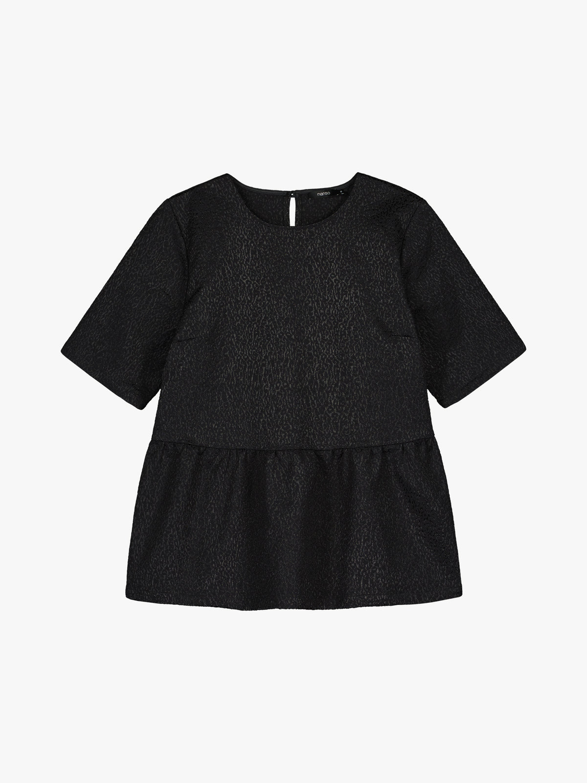 Nanso women's beautiful and elegant black Leora blouse captivates with its peplum-style silhouette and striking fabric, combining a subtle sheen with a richly textured surface, product picture
