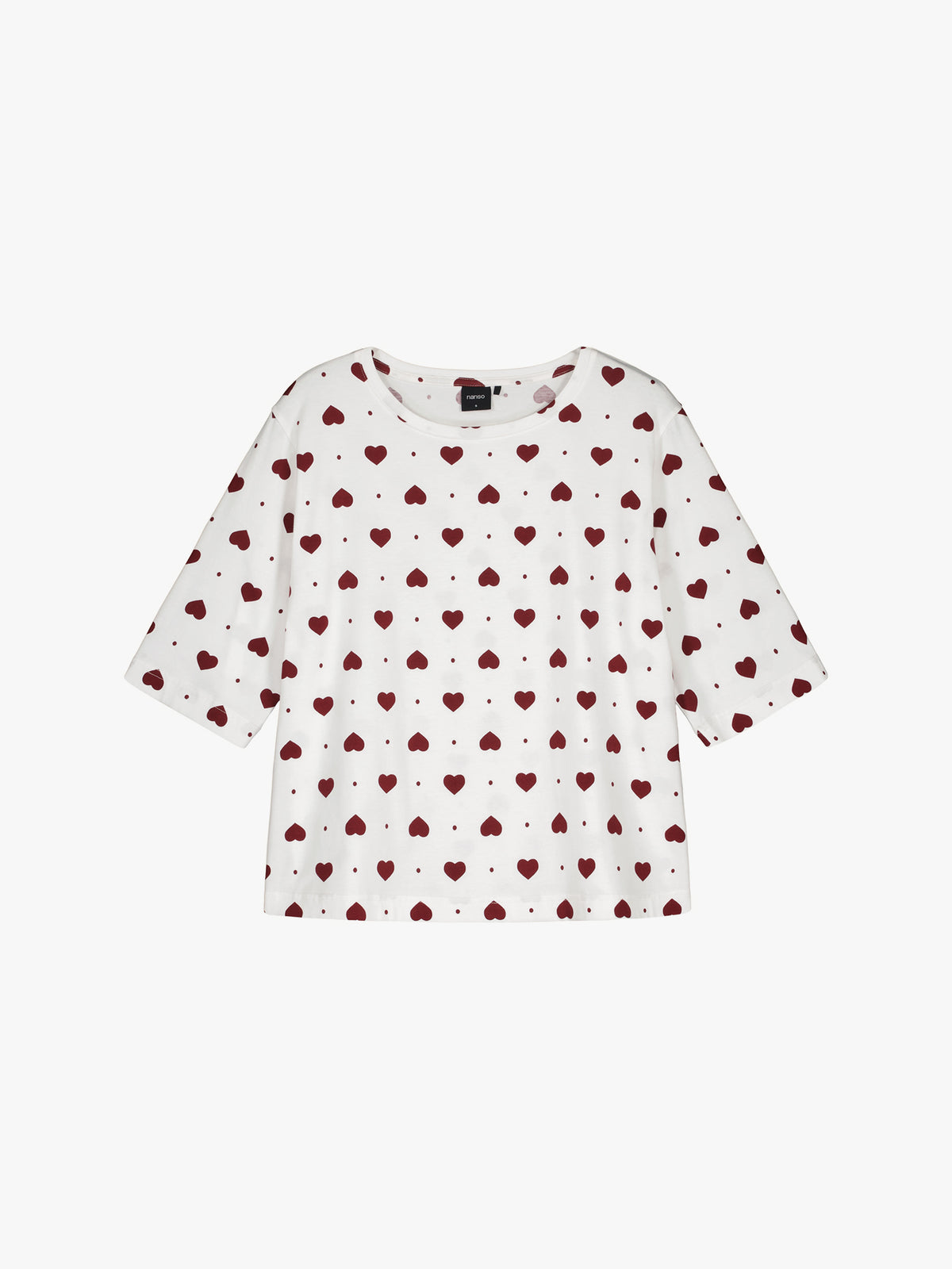 Nanso women's charming Onnellinen jersey pyjamas combine comfort with a cheerful heart print.