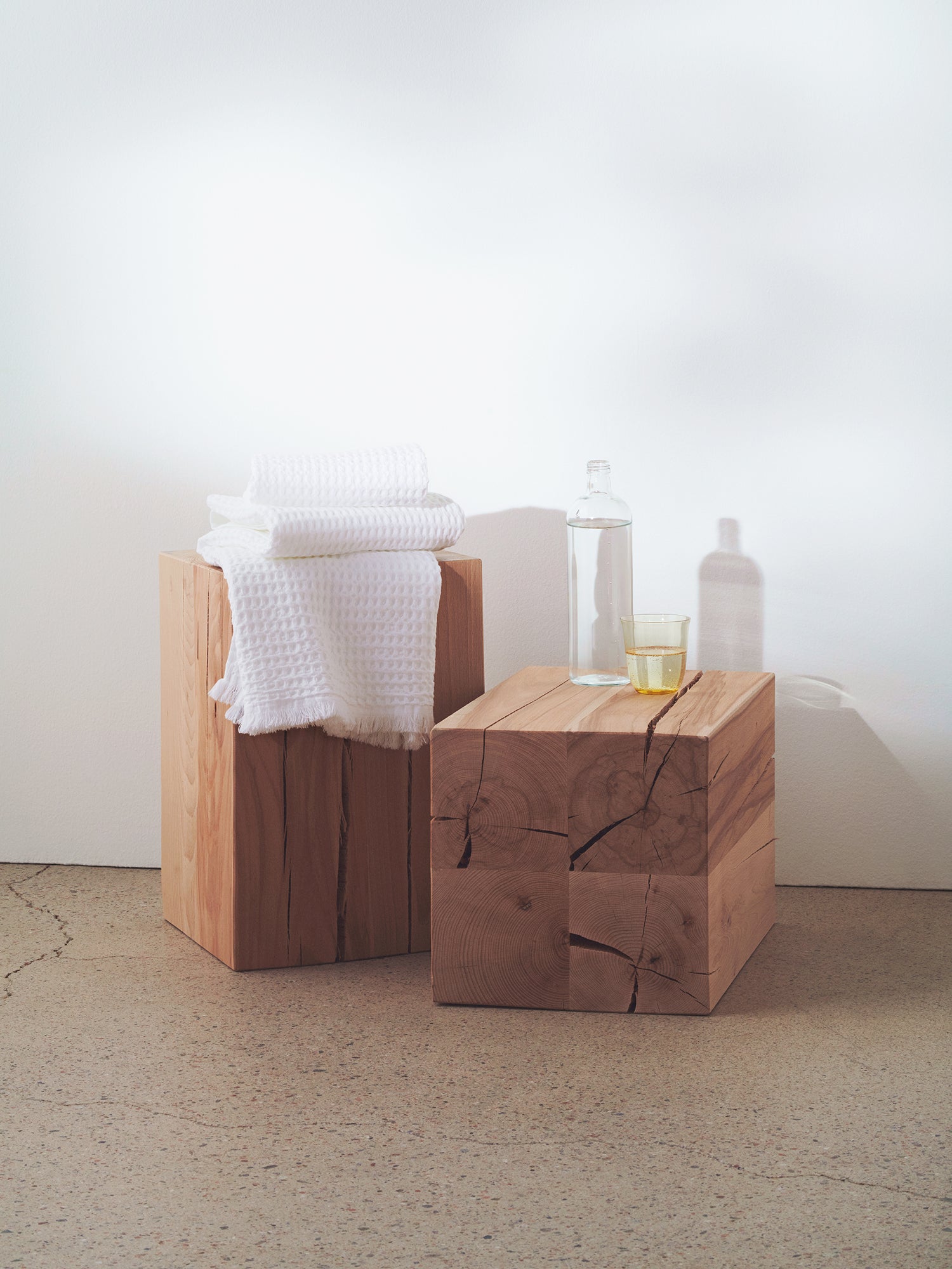 Nanso home's Vohveli Bath towel in white folded