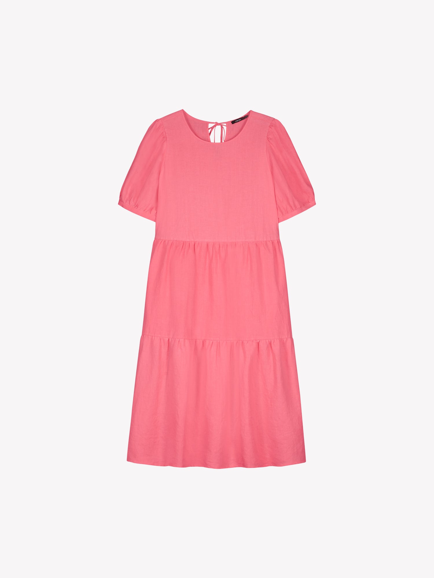 Nanso women's beautiful pink Sarastus midi linen dress features voluminous frill layers and short puff sleeves. This stylish summer dress is made of high-quality linen. In a product picture.