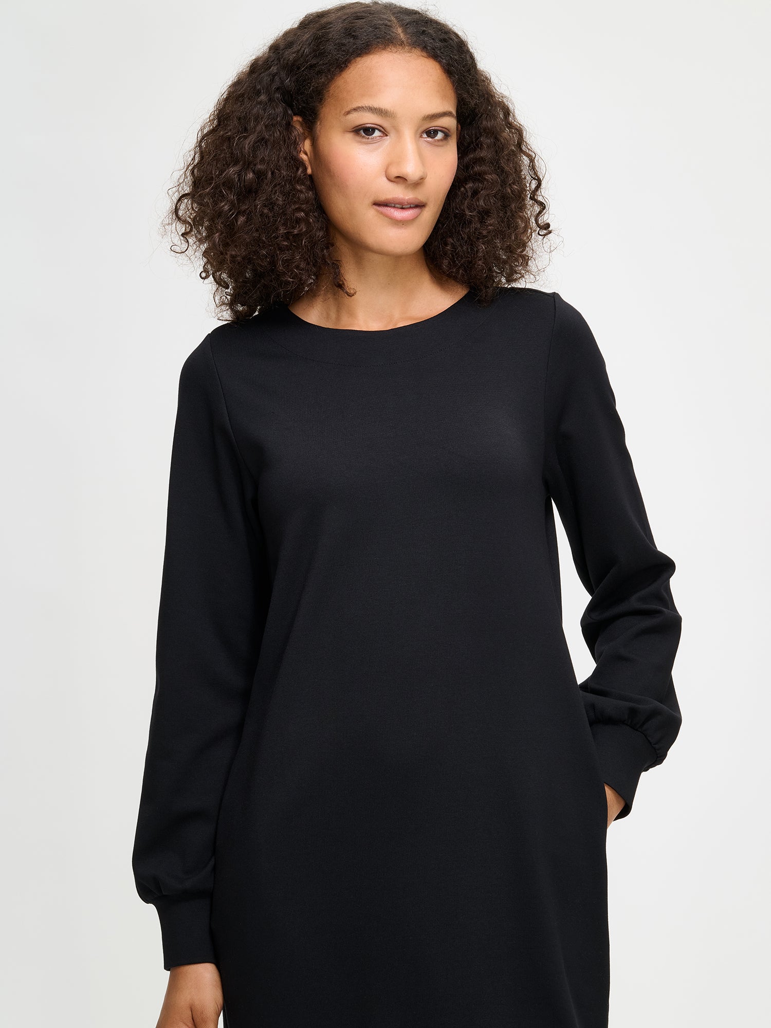 Nanso women's black Arkki dress, close-up
