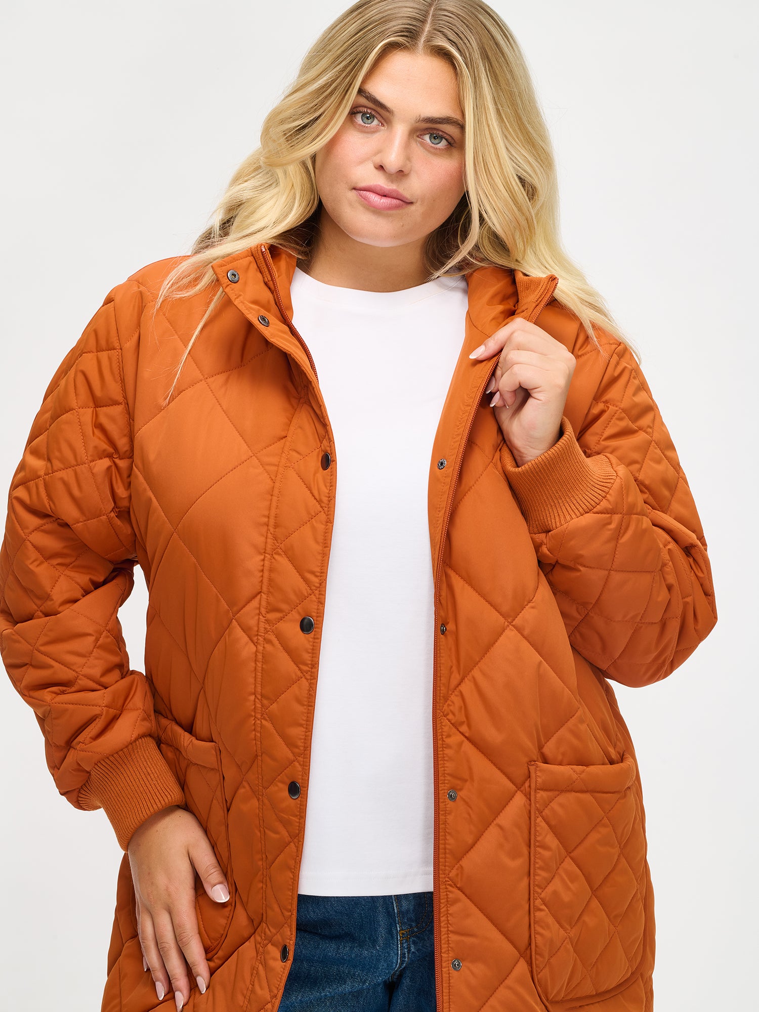 Nanso women's casual brown Maxi quilted coat with light padding and a cozy hood, front close-up