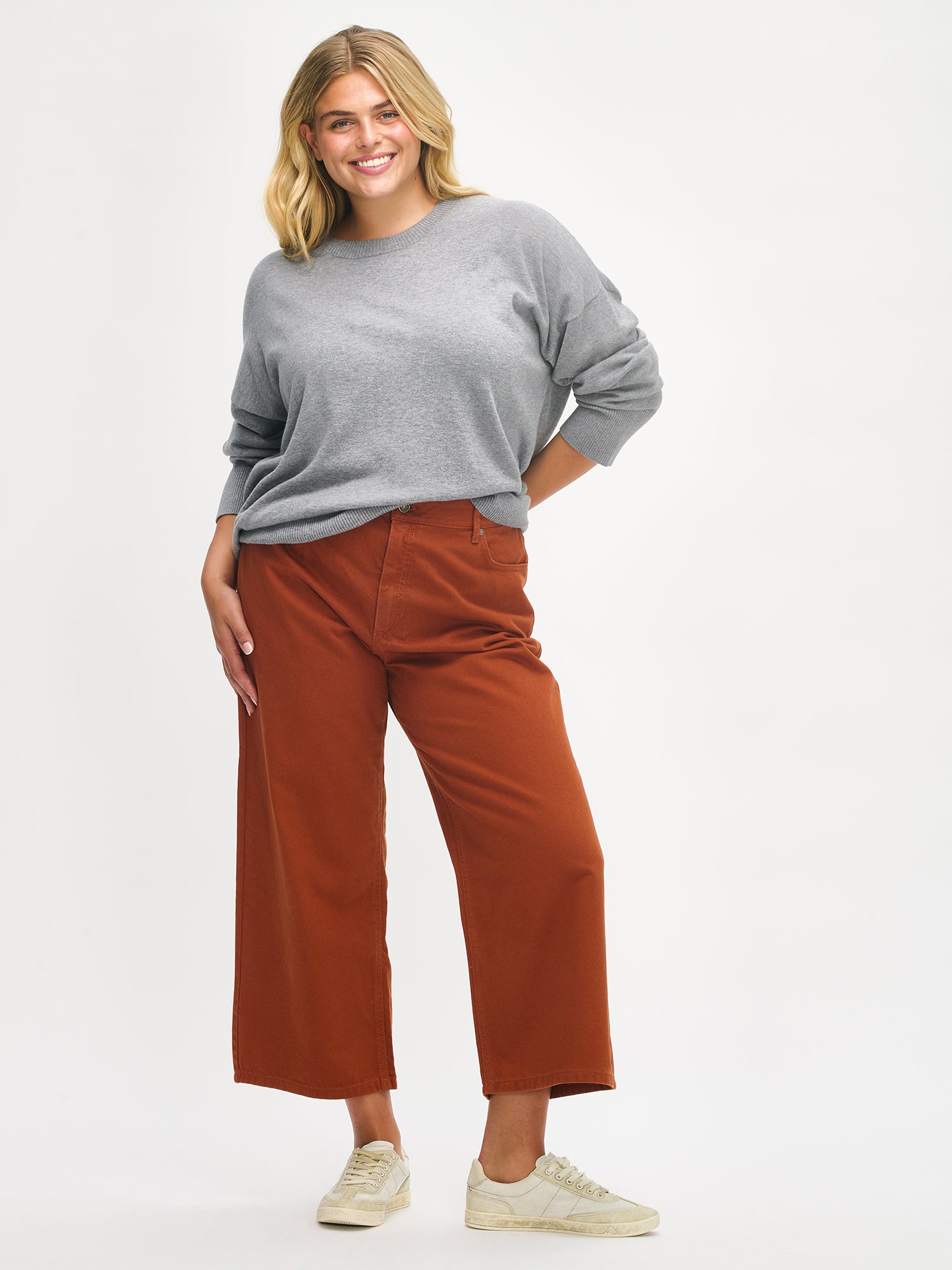 Nanso women's light grey Villis knit sweater features a boxy fit, front