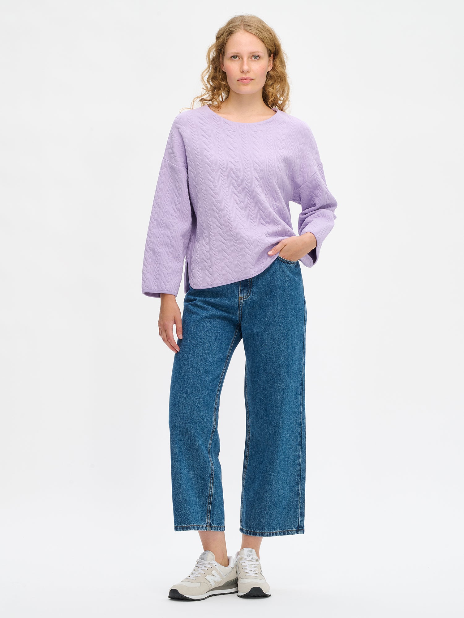 Women´s Letti blouse in lilac. Worn by a model in size S.