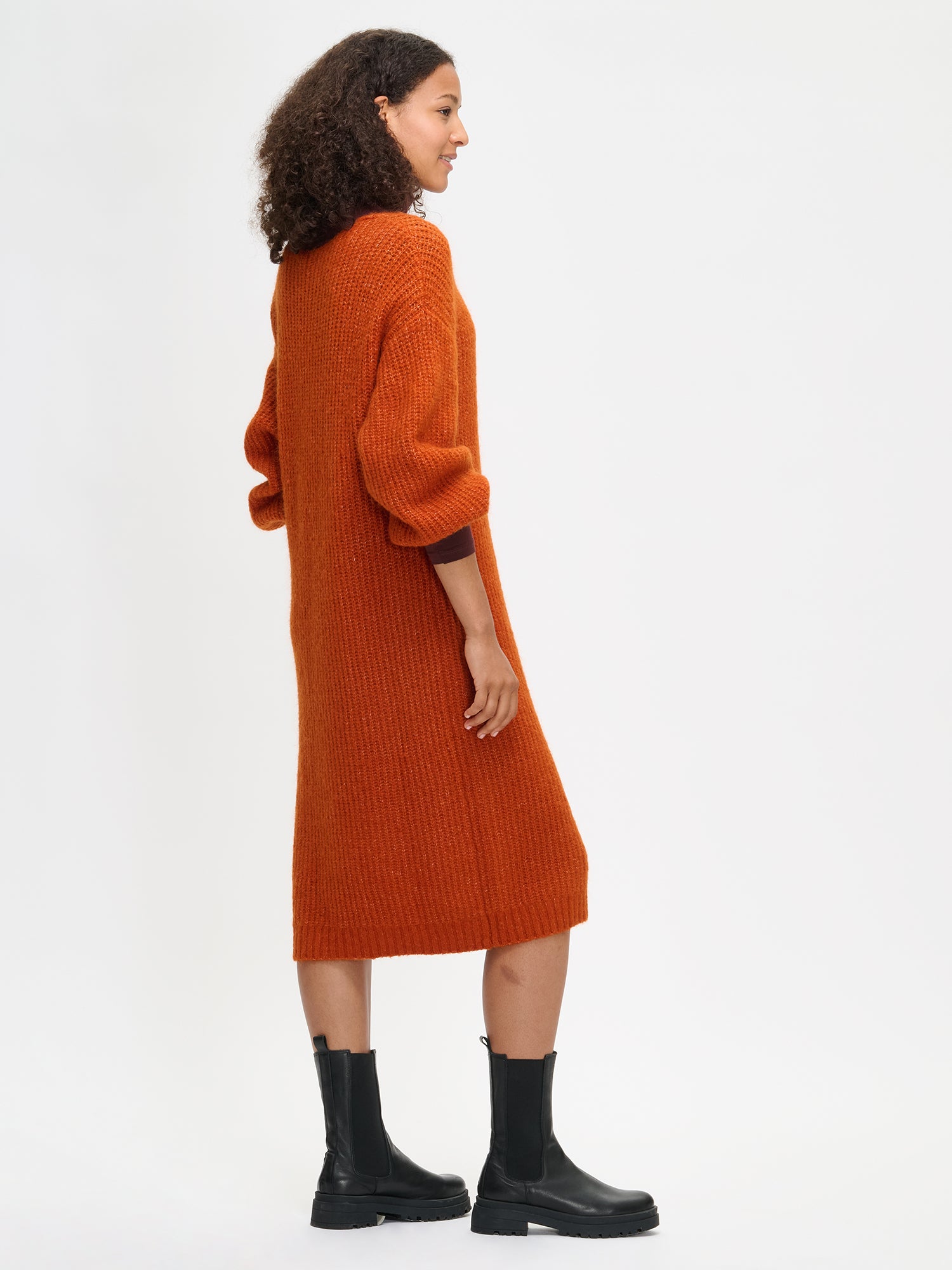 Nanso's luxurious  brown Karamelli knit dress, back