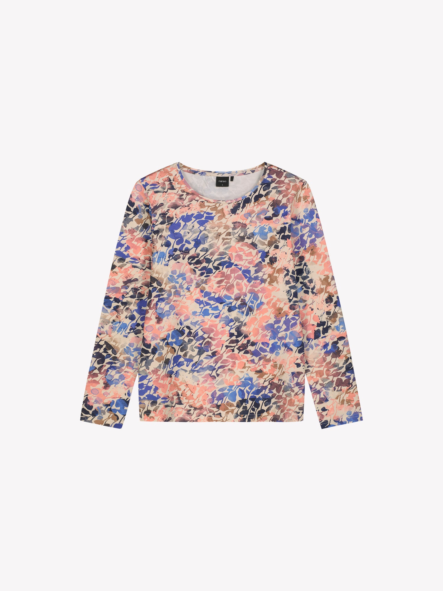 SAGITTA women's patterned blouse. Crafted from soft knit fabric with a clean, straight silhouette with a round neckline finished in ribbed trim and full-length sleeves. Product picture from the front.