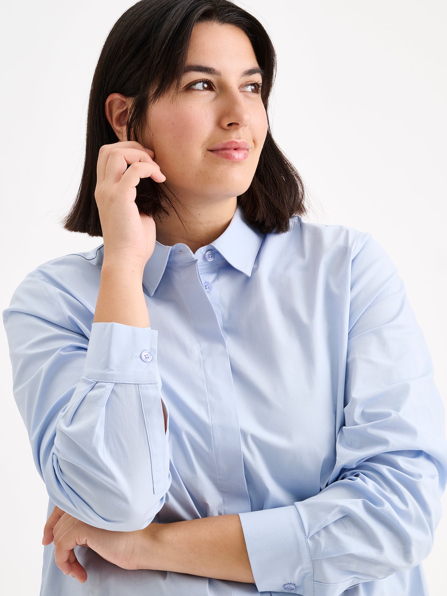 Nanso women's HELENA Shirt in Light Blue, on a model close-up | 46 - 178cm