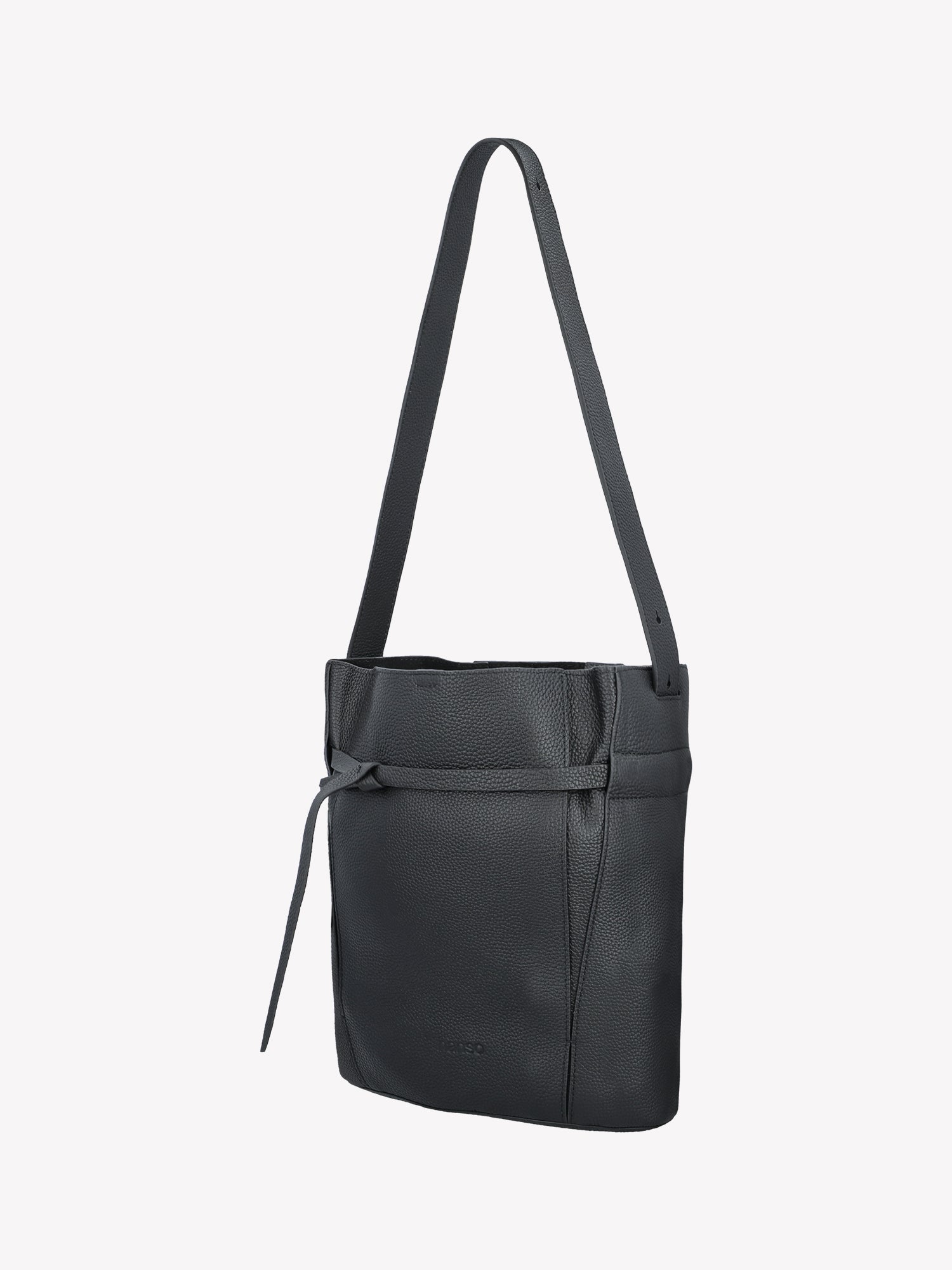 Nanso black Naru Bucket leather bag is a timeless accessory. Product picture from the side angle.