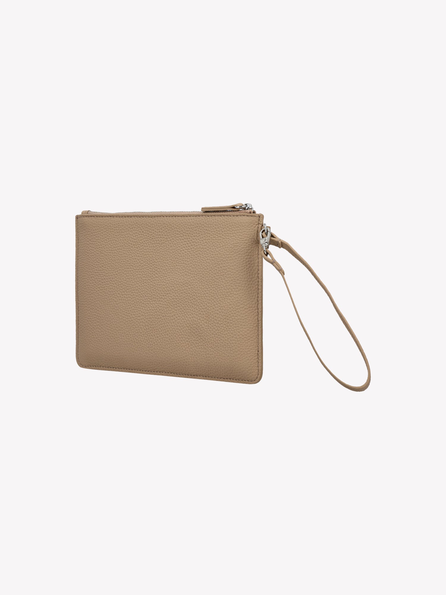 Nanso light beige Naru Pieni Bag works as both a wallet and a small bag. The bag's short strap can also be attached to a larger Naru bag's strap.
The bag features a metal zipper and the Nanso logo is printed on the front. Product picture from the back.