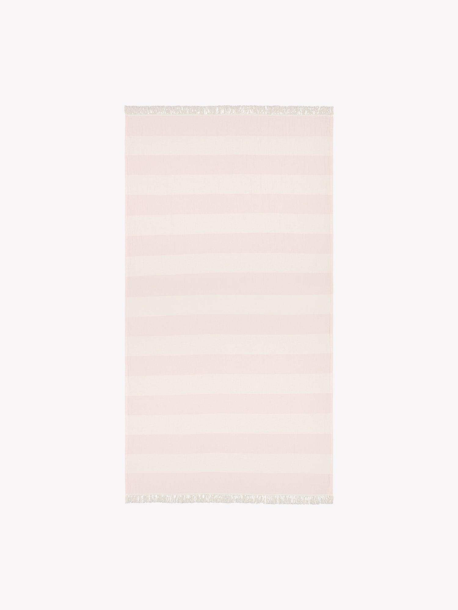 Timeless striped elegance meets everyday practicality with this lightweight Amalfi bath towel in light pink. Product picture.