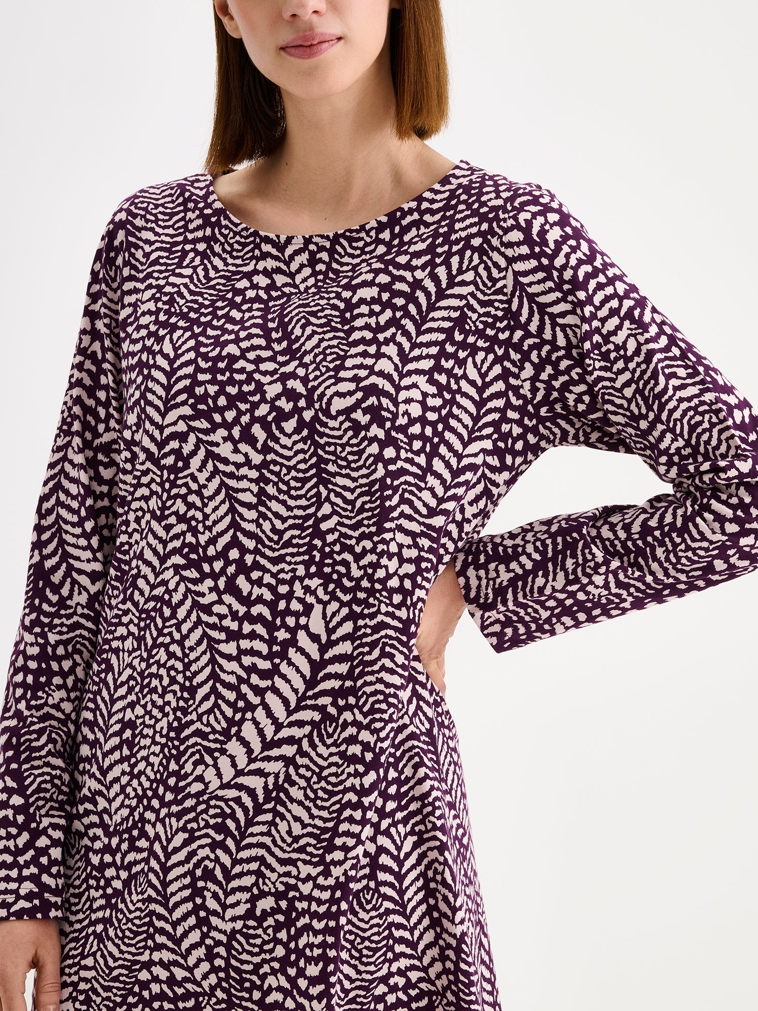 Nanso women's comfortable short nightgown for women, the Fiona features an elegant two-tone pattern in violet, pictured on a model, close-up.