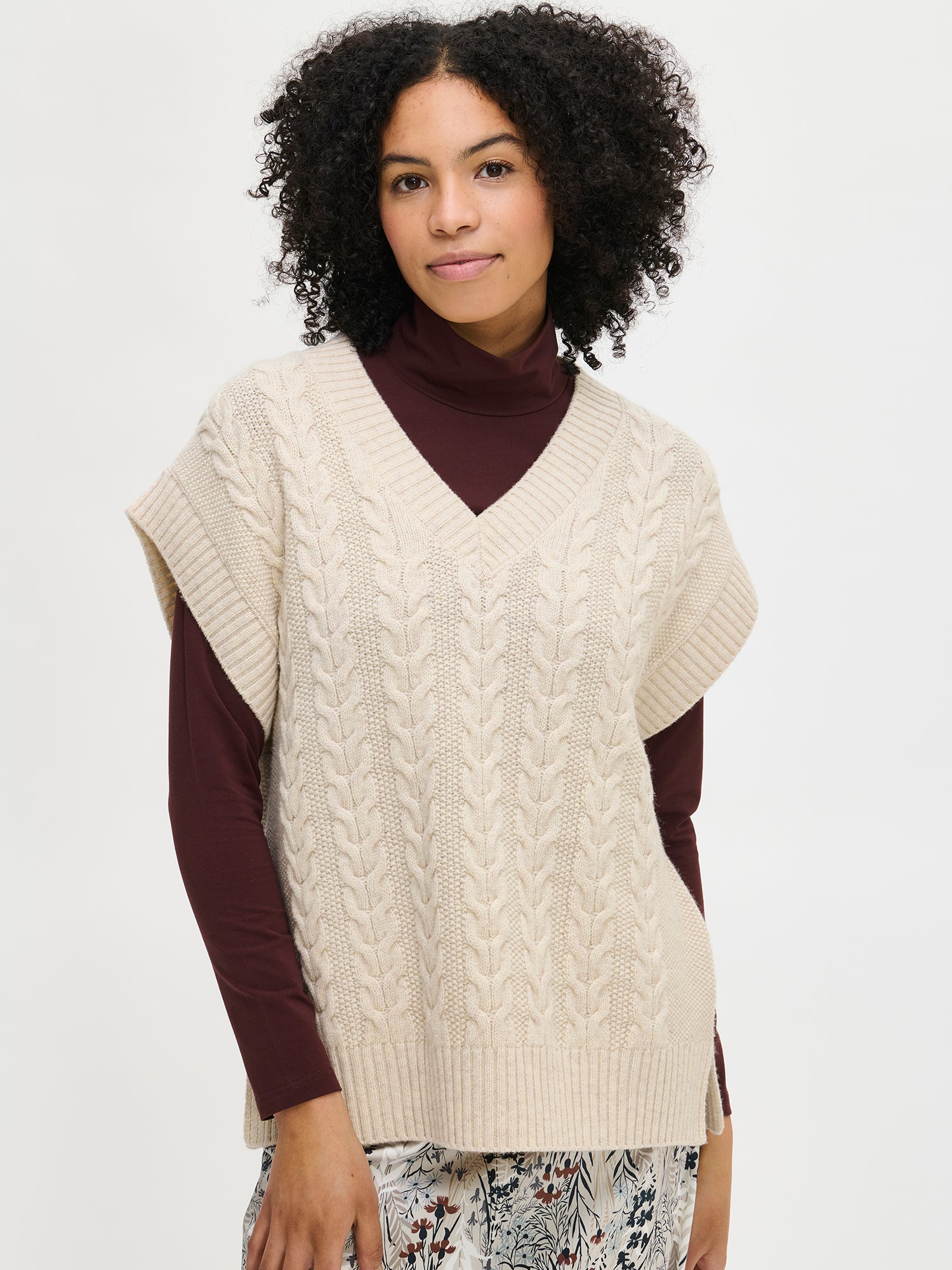 Women's Mari turtleneck in dark brown with knit vest