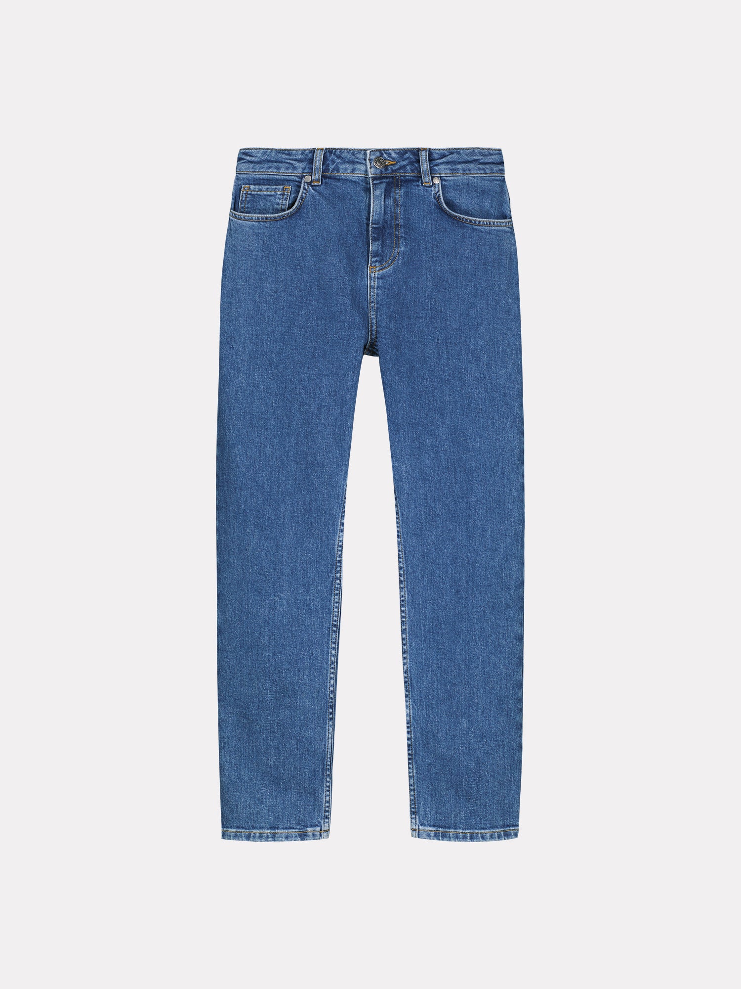 Nanso women’s comfortable cropped blue Fiilis jeans, front view in a product image. Lightly tapered leg and classic denim cut.