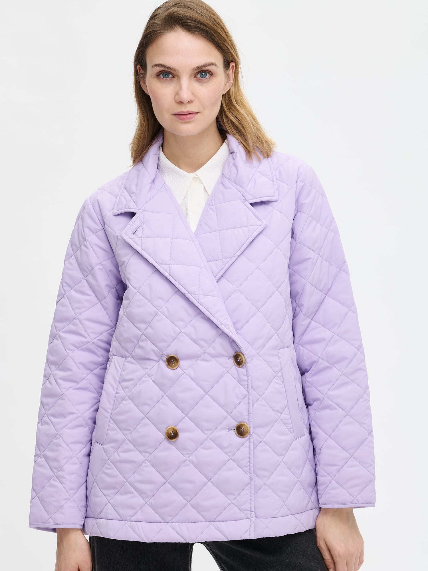 Nanso women's lilac Kippari quilted jacket combines casual style with lightweight warmth, close up