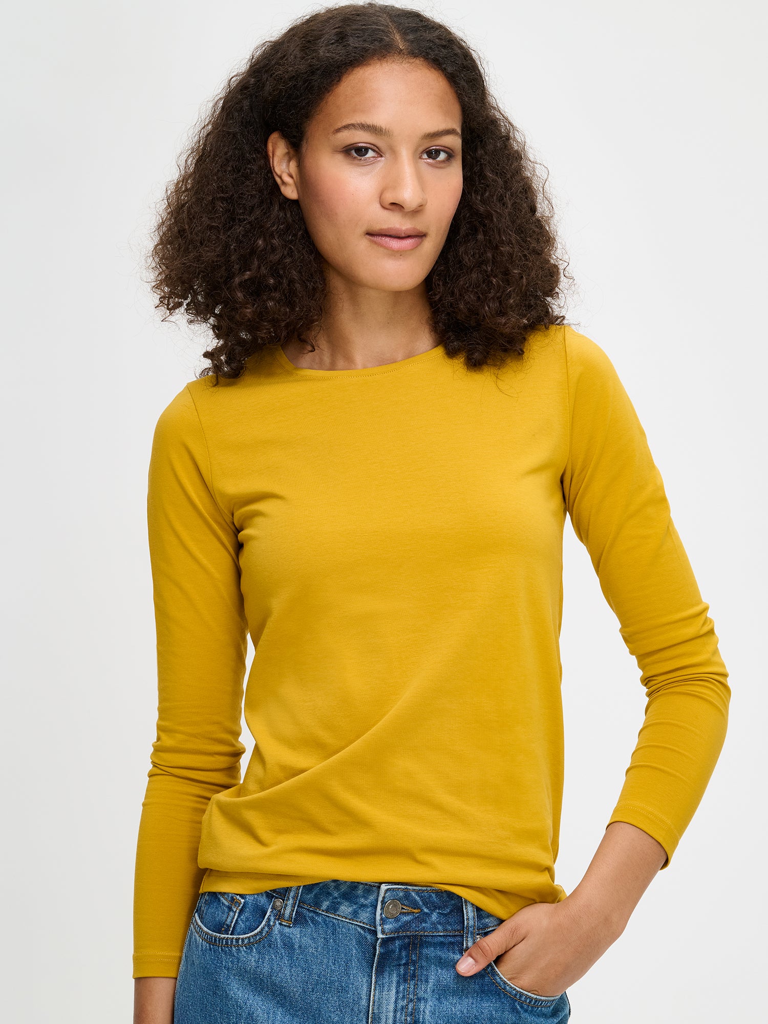 Nanso women's classic  yellow long-sleeved Basic shirt with a round neckline, close-up