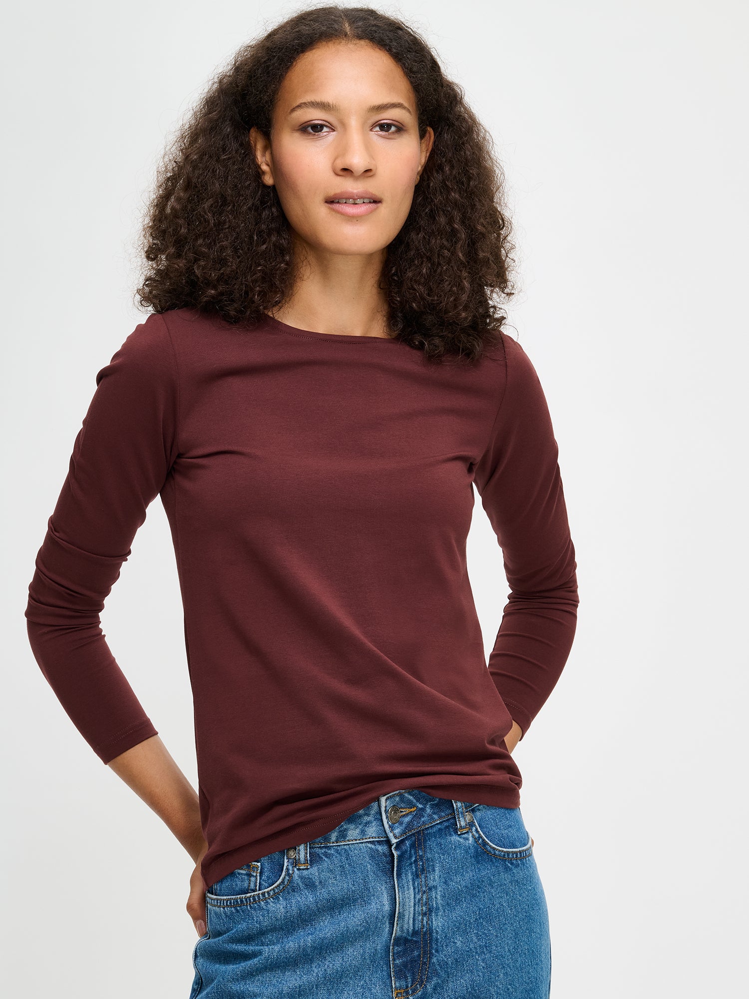 Nanso women's classic dark brown long-sleeved Basic shirt with a round neckline, close-up