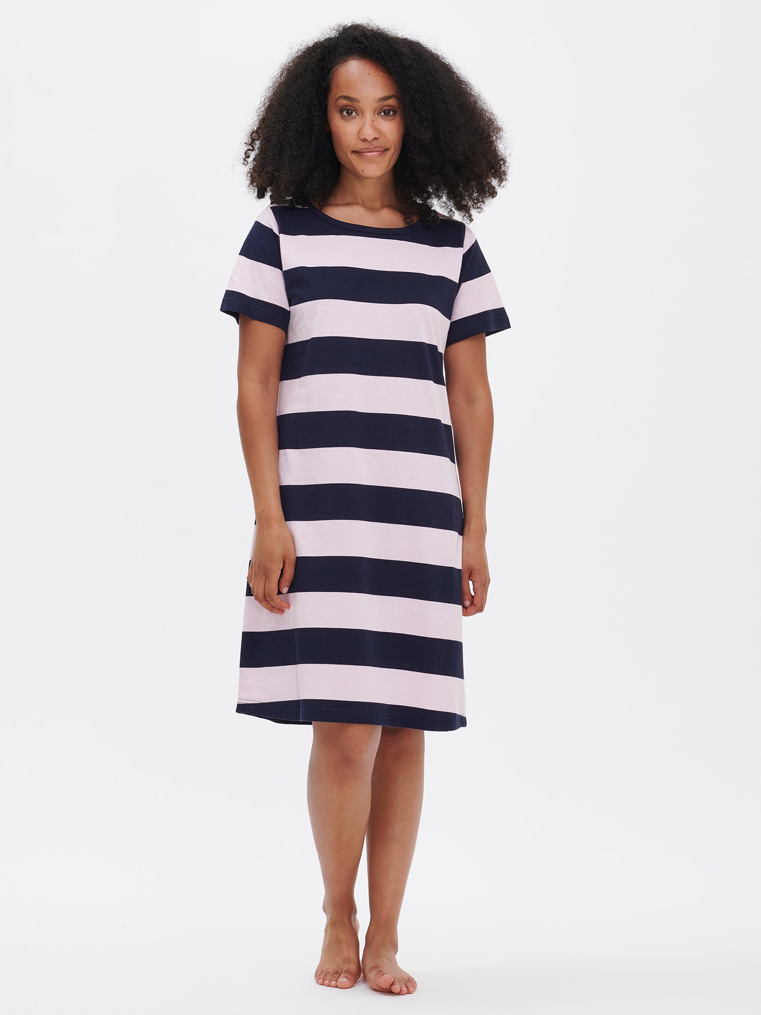 Nanso women's striped dark blue Palkki nightdress with short sleeves and an oval neckline, worn by the model.