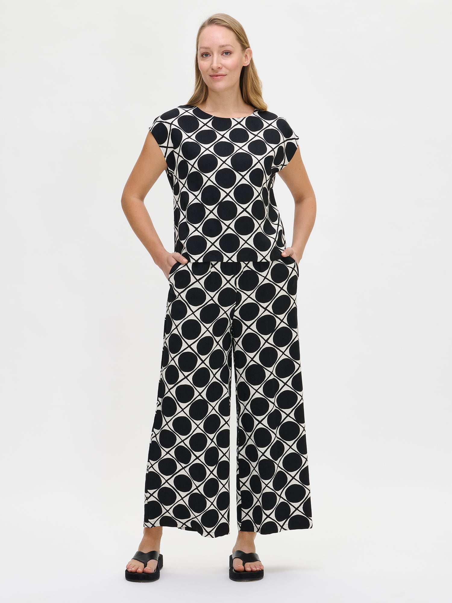 Nanson women's Napoli trousers in black in size 36