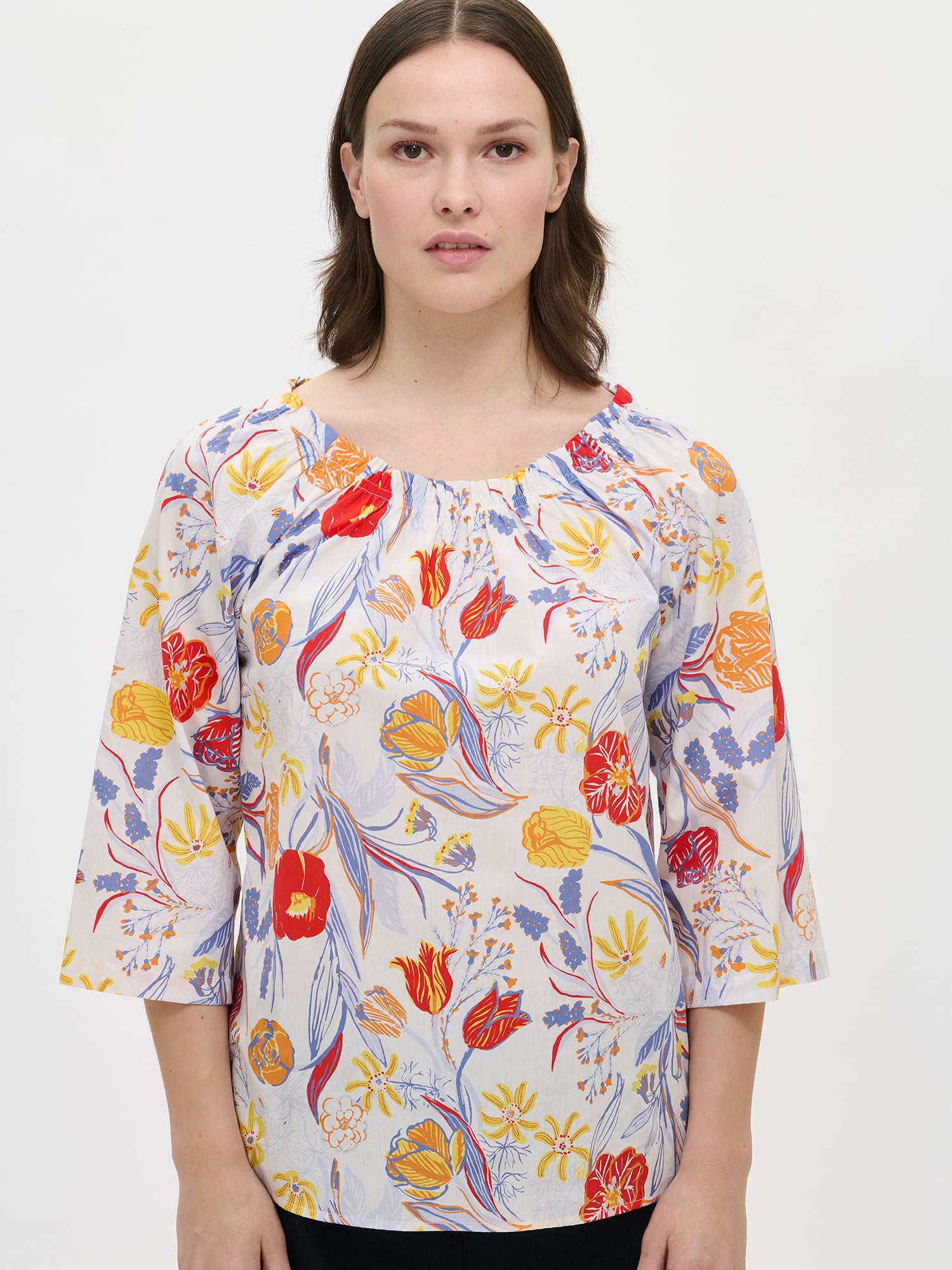 Nanso's multicoloured Floristi blouse for women features a beautiful floral pattern from thet front